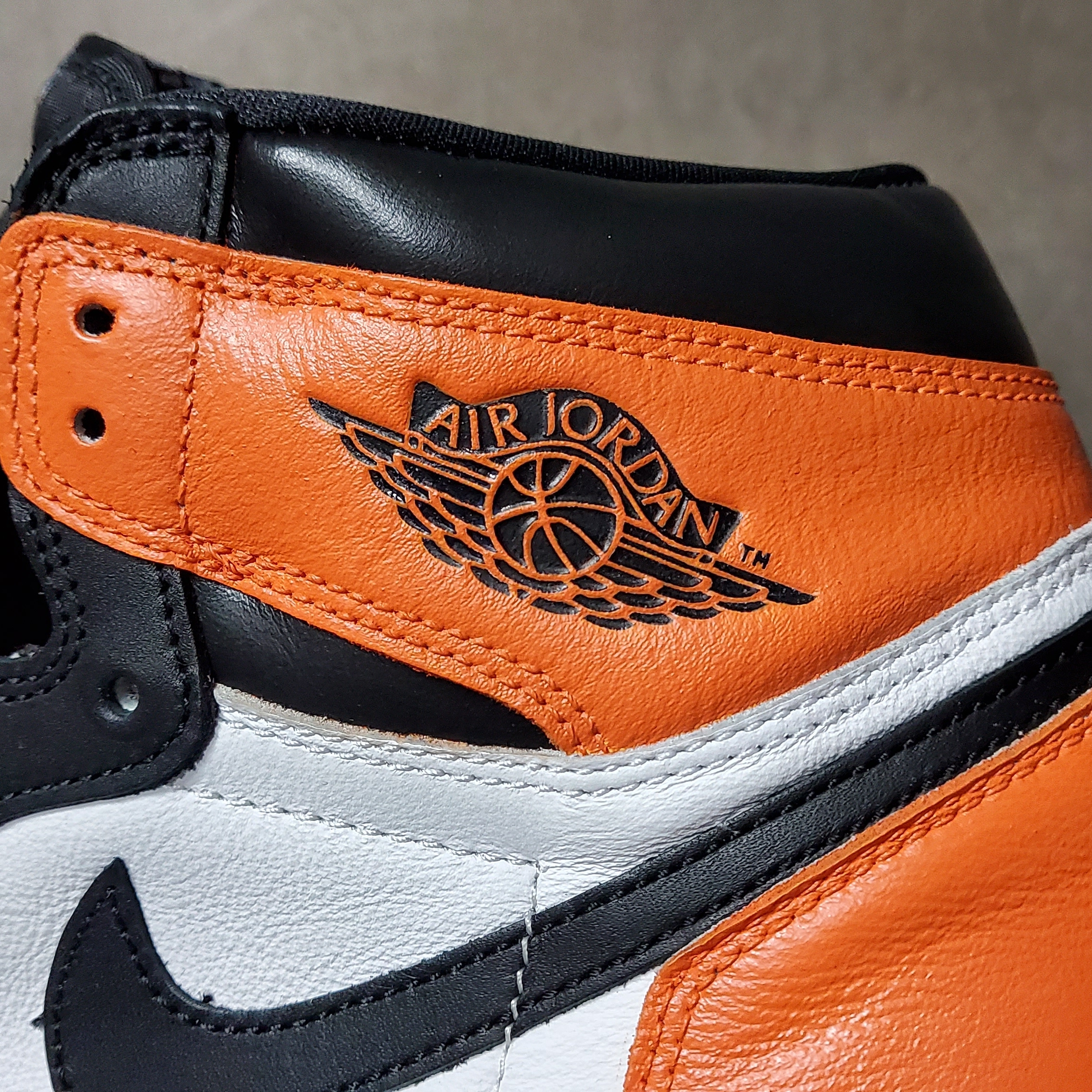 Jordan 1 Retro High OG Electro Orange, Jordan 1 Retro Shattered Backboard 착용 스타일
