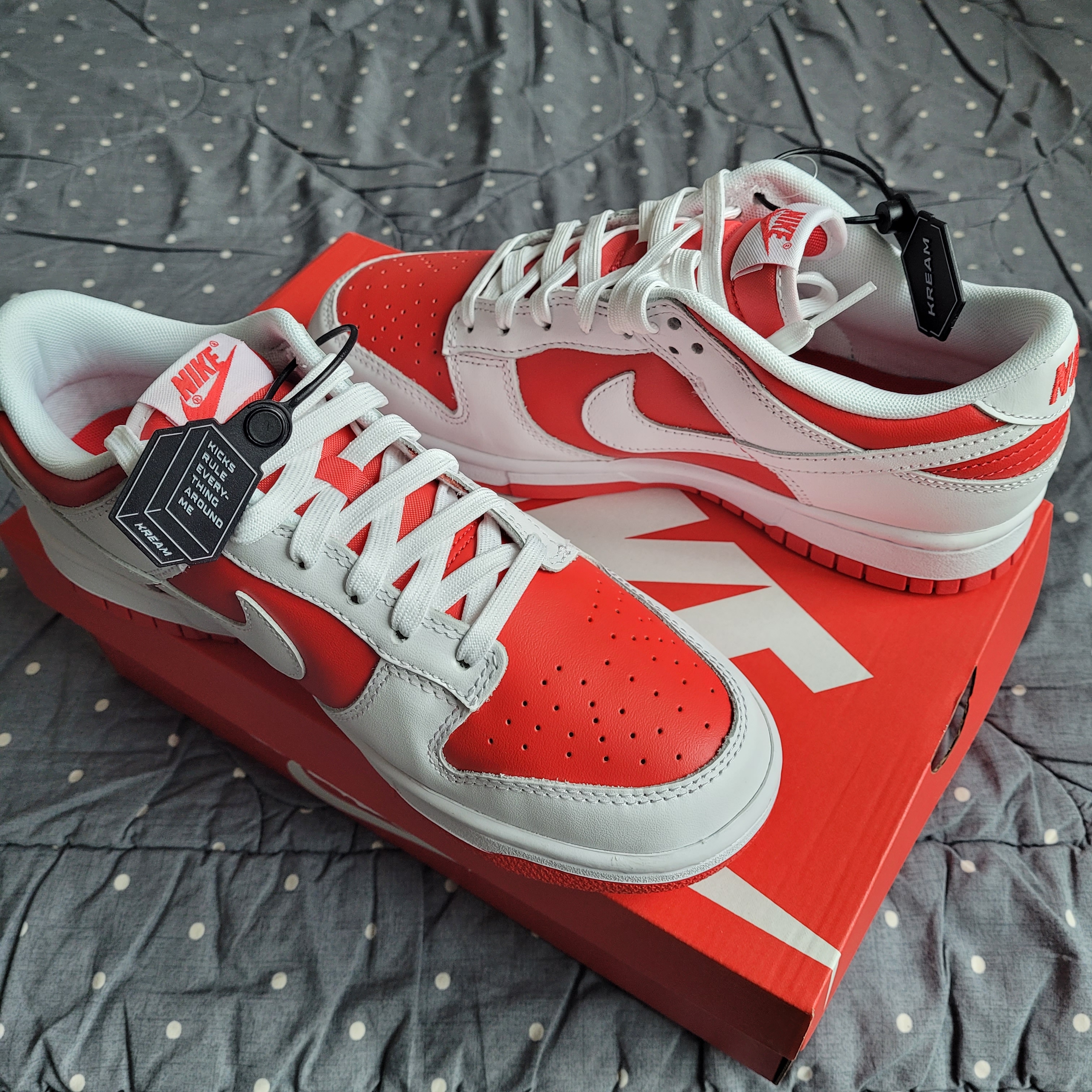 Nike Dunk Low Retro Championship Red 착용 스타일