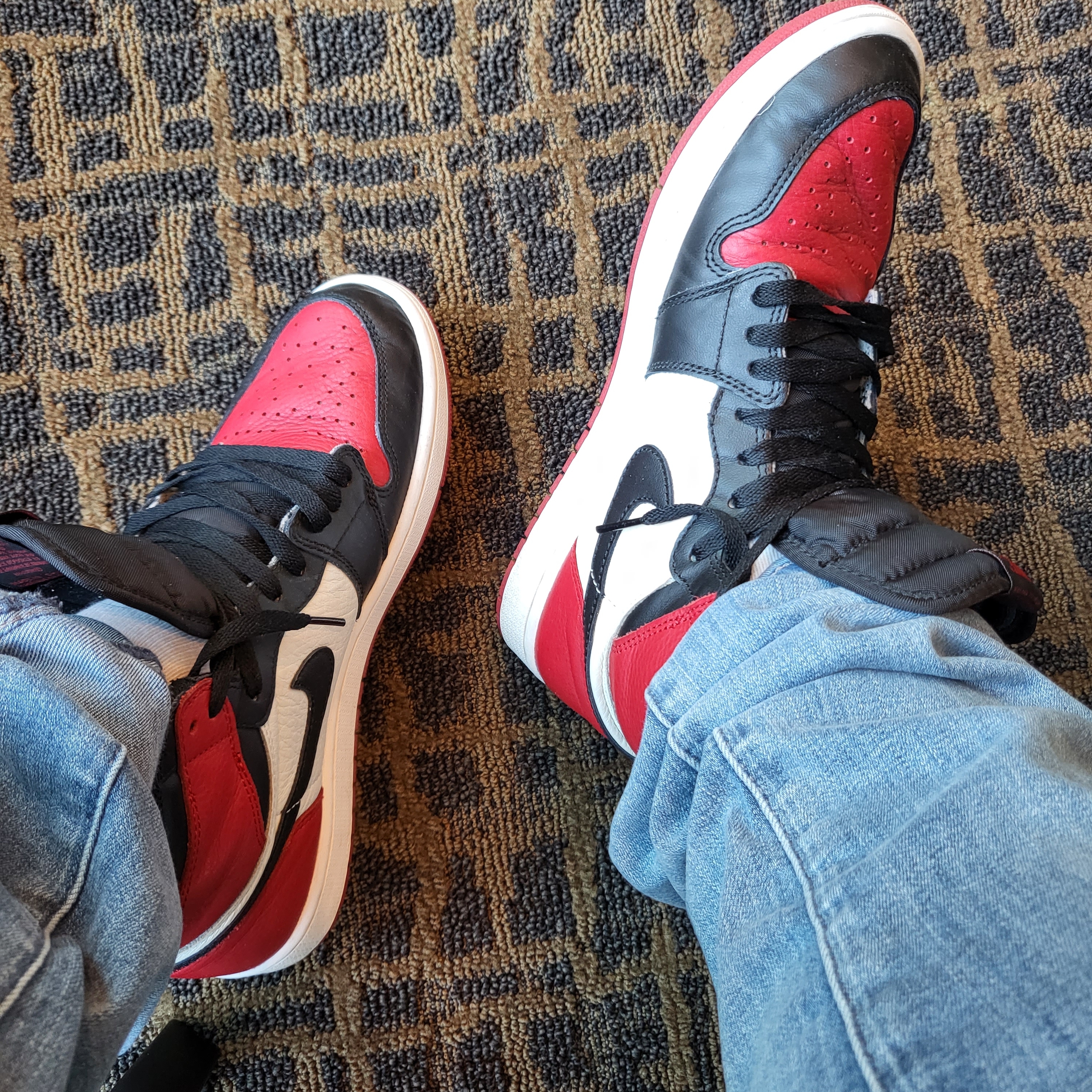 Jordan 1 Retro High OG Bred Toe 착용 스타일