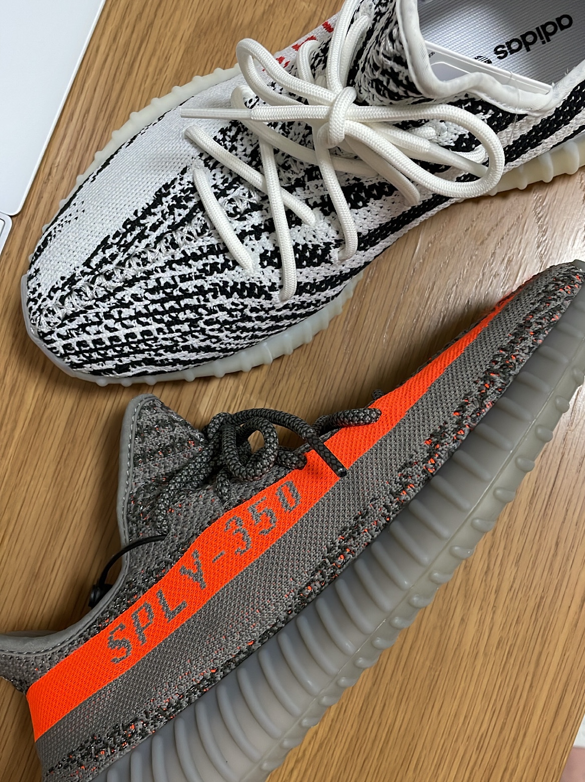 Adidas Yeezy Boost 350 V2 Beluga - Reflective, Adidas Yeezy Boost 350 V2 Zebra 2017/2019/2020 착용 스타일