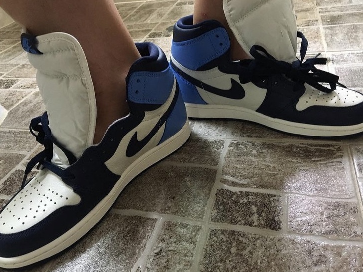 Jordan 1 Retro High Obsidian UNC 착용 스타일