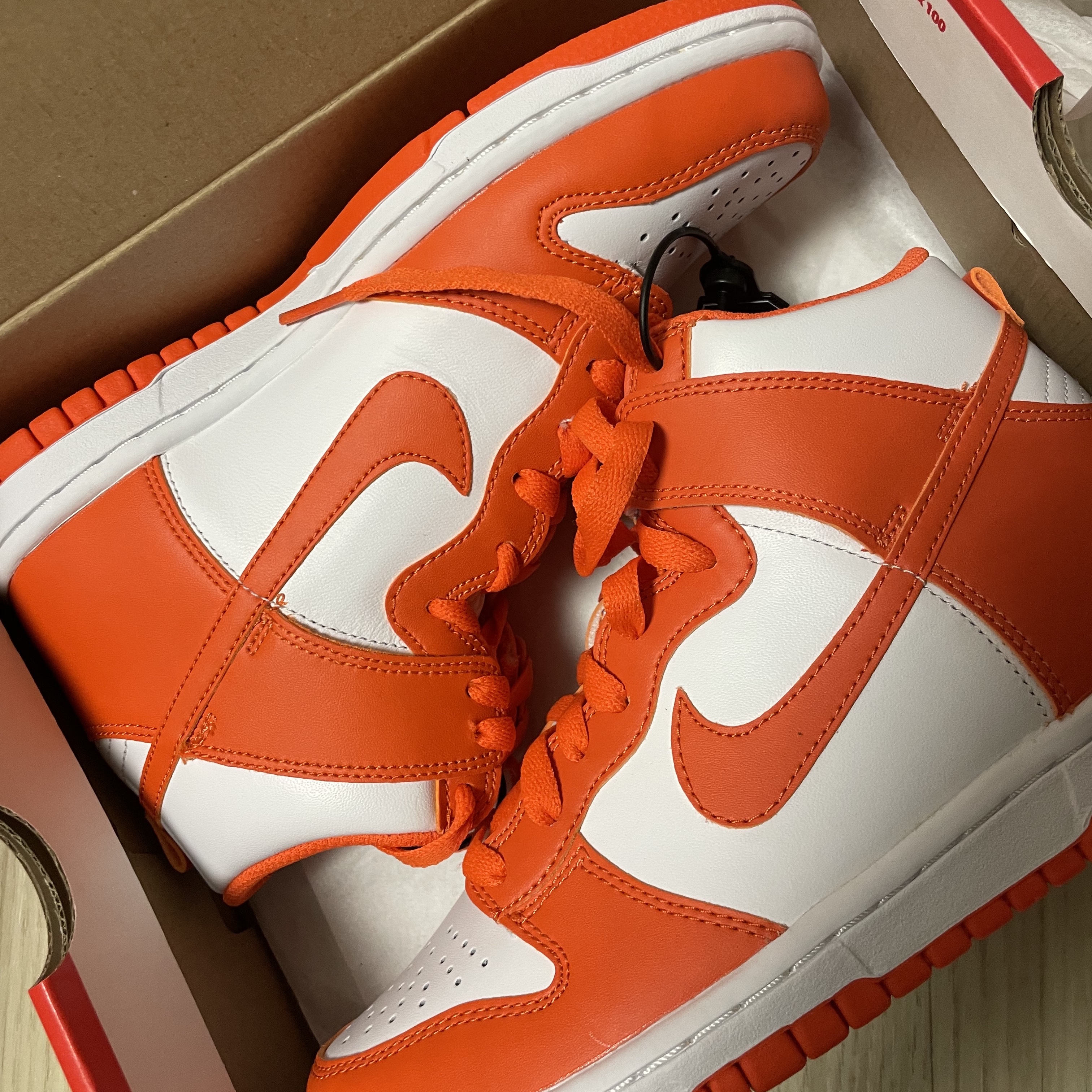 Nike Dunk High Retro Orange Blaze, (W) Nike Dunk High Orange Blaze 착용 스타일 - 2