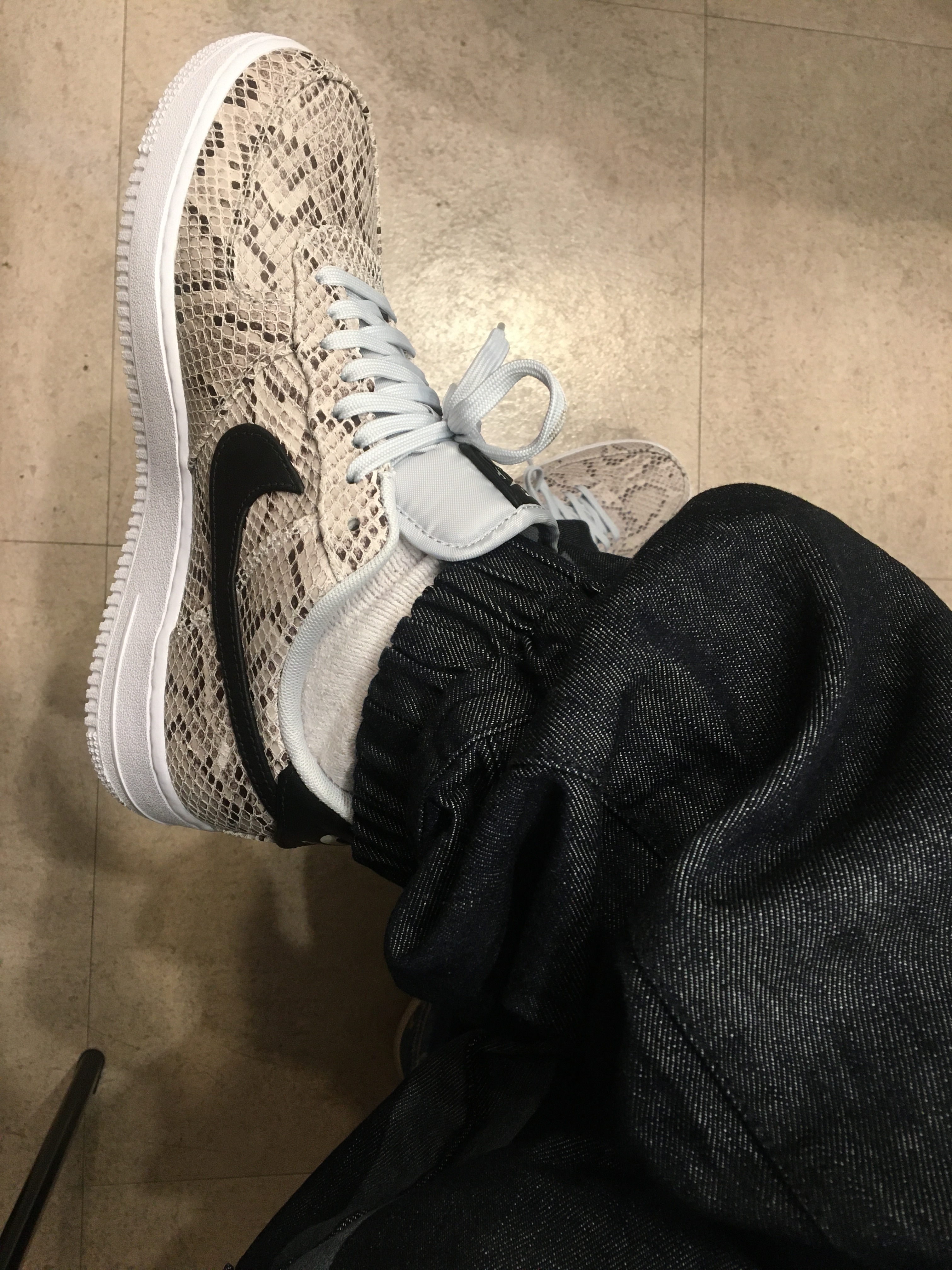 Nike Air Force 1 Low Snakeskin 2019 착용 스타일 - 1