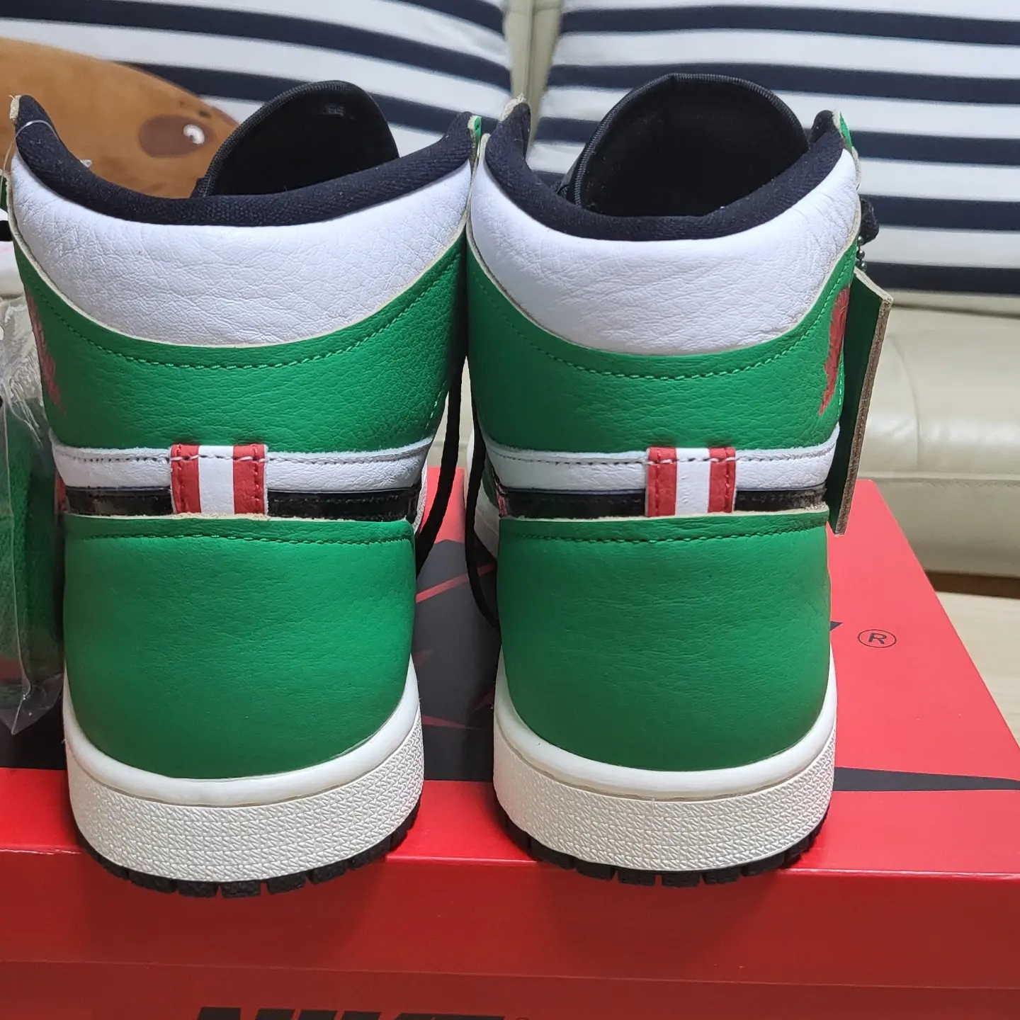 (W) Jordan 1 Retro High OG Lucky Green 착용 스타일 - 3