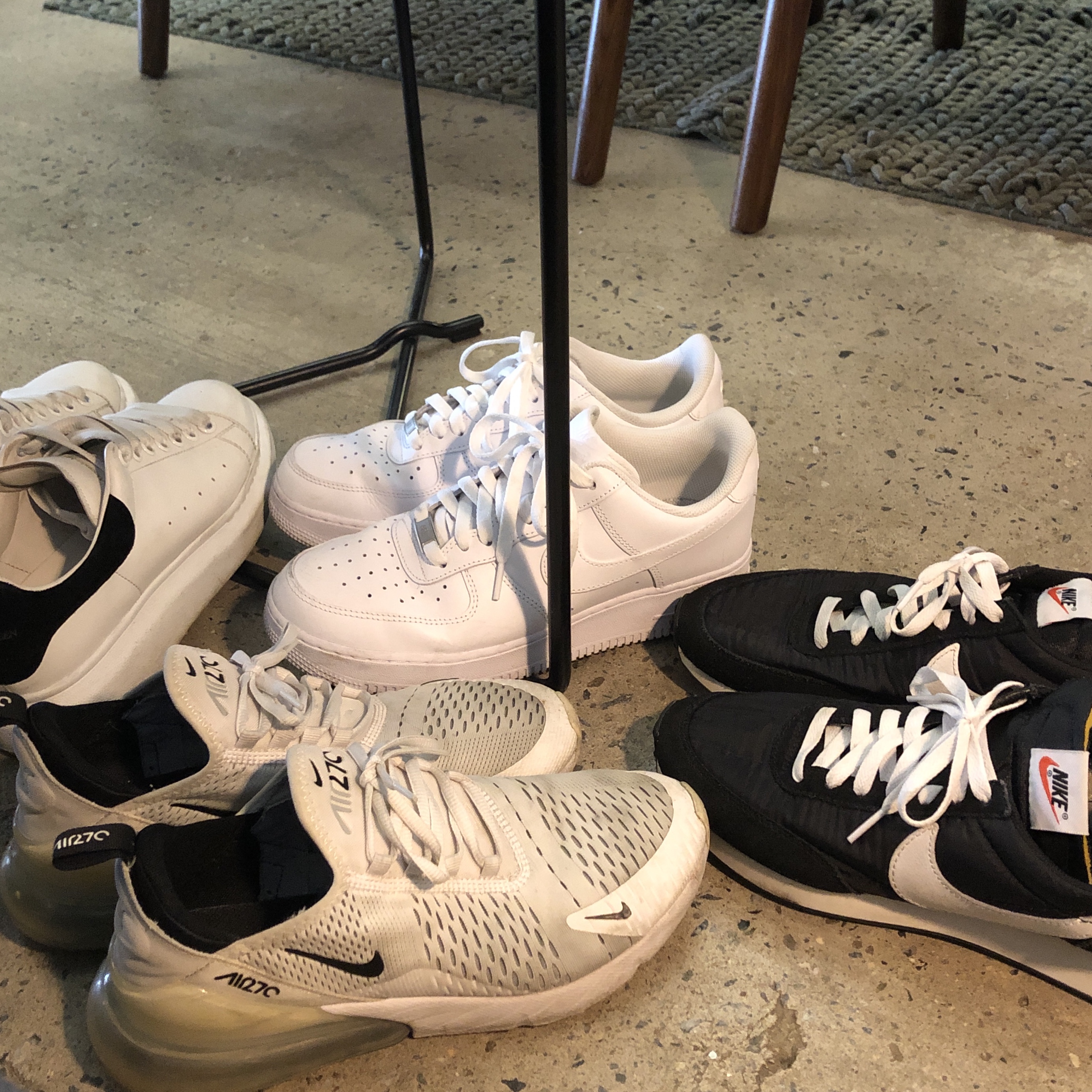 Nike Air Max 270 White Black, Nike Air Force 1 '07 Low White 착용 스타일