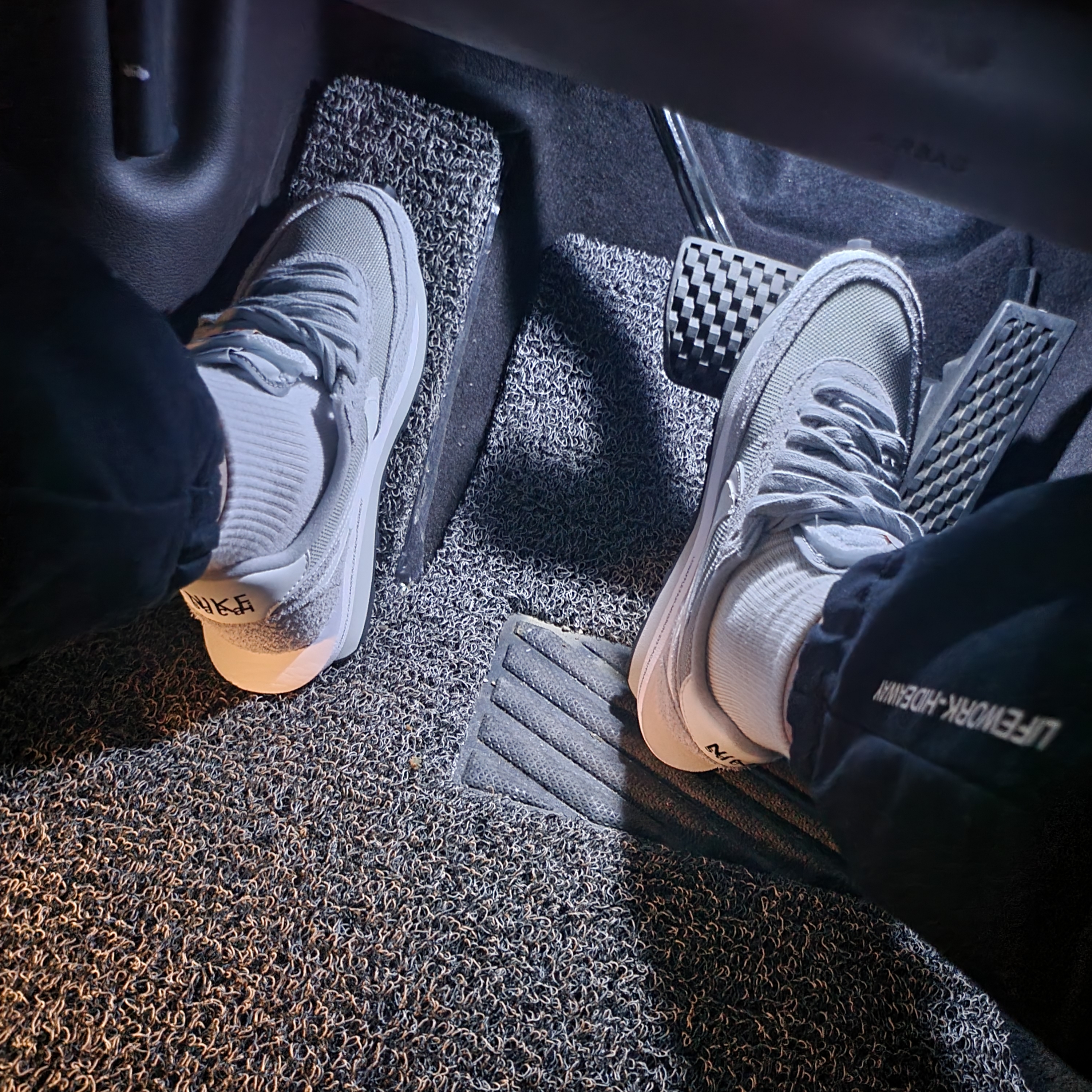 Nike x Sacai x Fragment LDWaffle Light Smoke Grey 착용 스타일