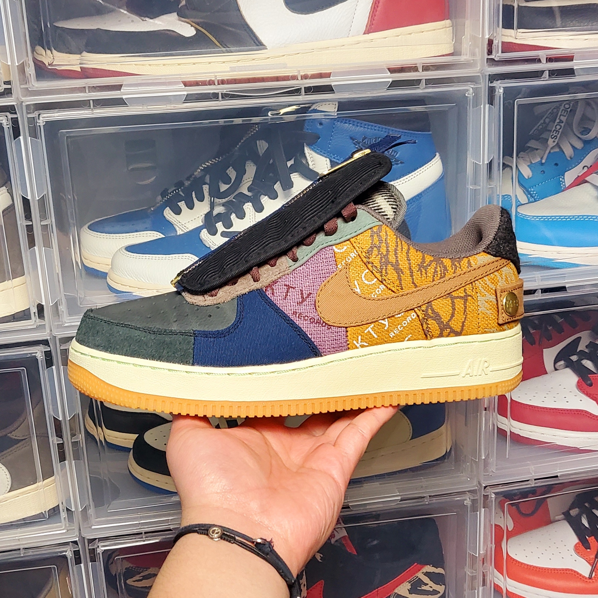 Nike x Travis Scott Air Force 1 Low Cactus Jack 착용 스타일 - 2