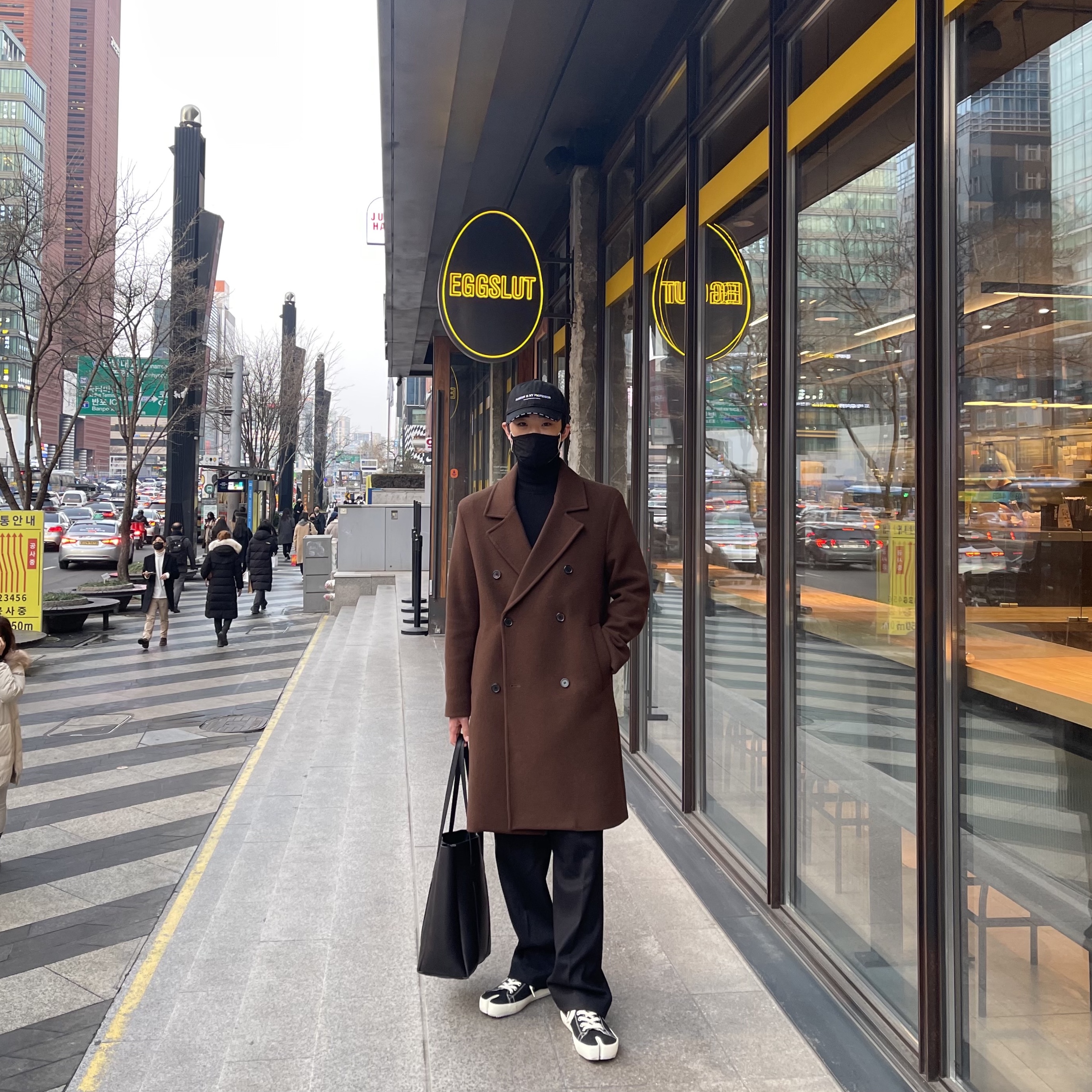 Maison Margiela Tabi Low Stitch MM Logo Black Ecru 착용 스타일