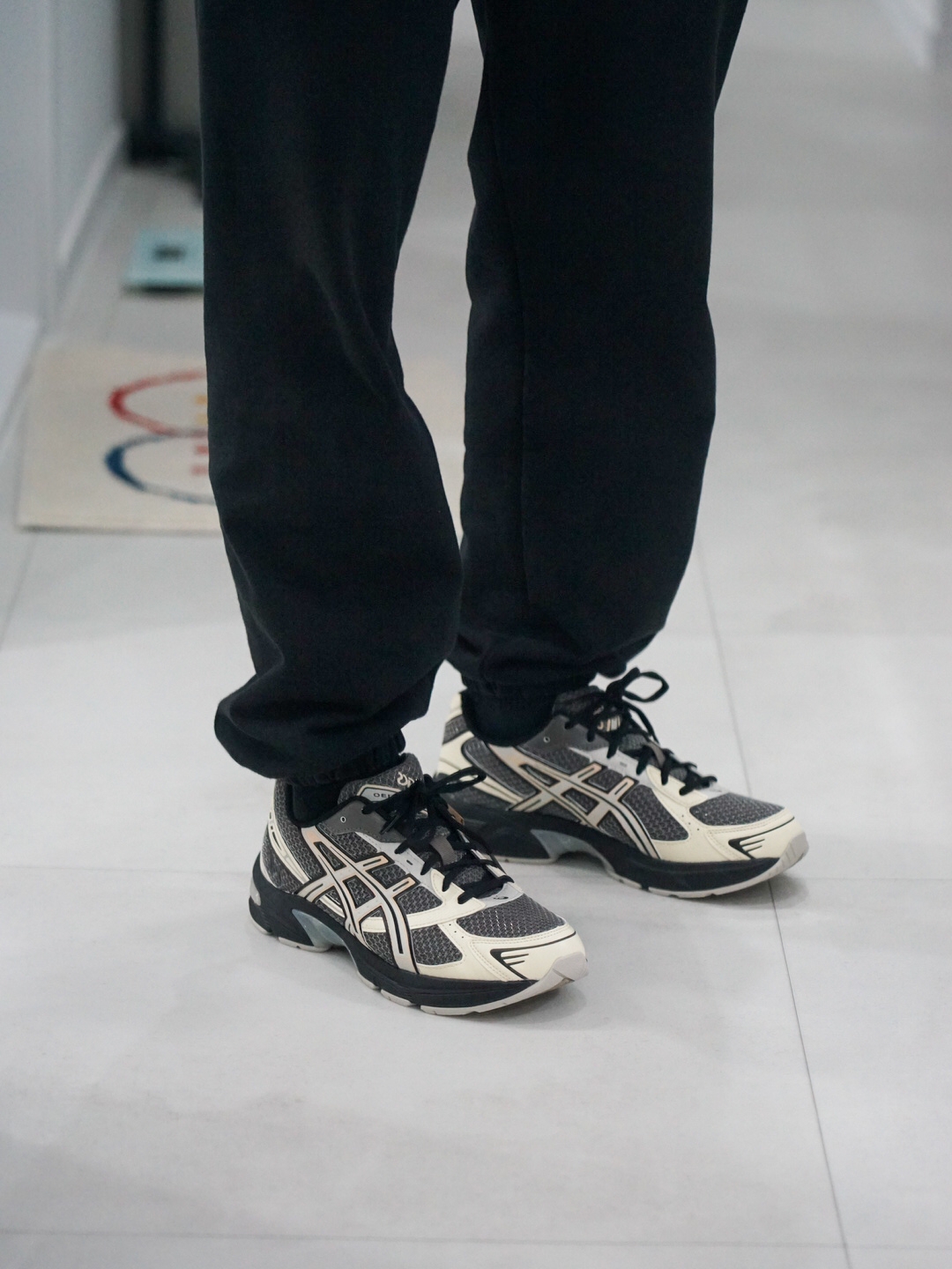 Asics x I4P Gel-1130 Mink Glacier Grey 착용 스타일