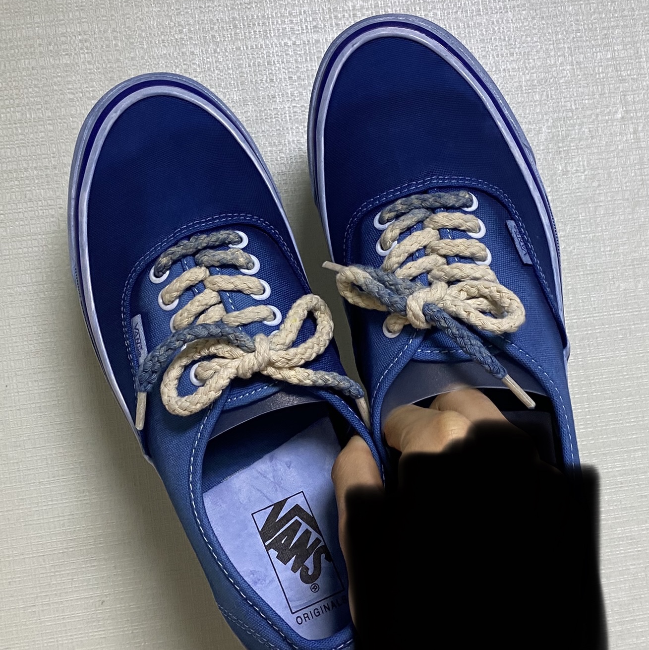 Vans Vault x Worksout OG Authentic LX Indigo 착용 스타일 - 3