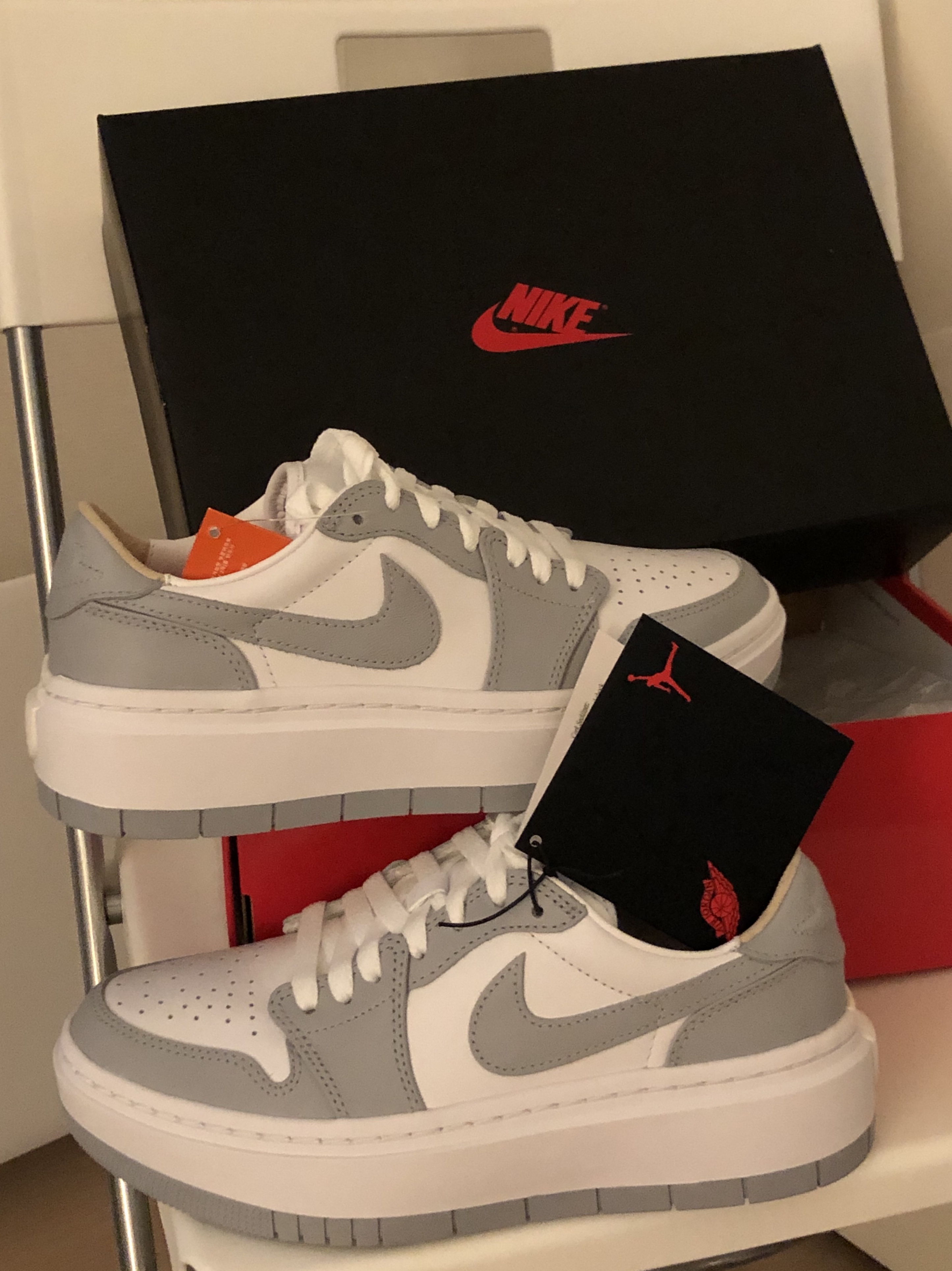 (W) Jordan 1 Elevate Low White and Wolf Grey 착용 스타일