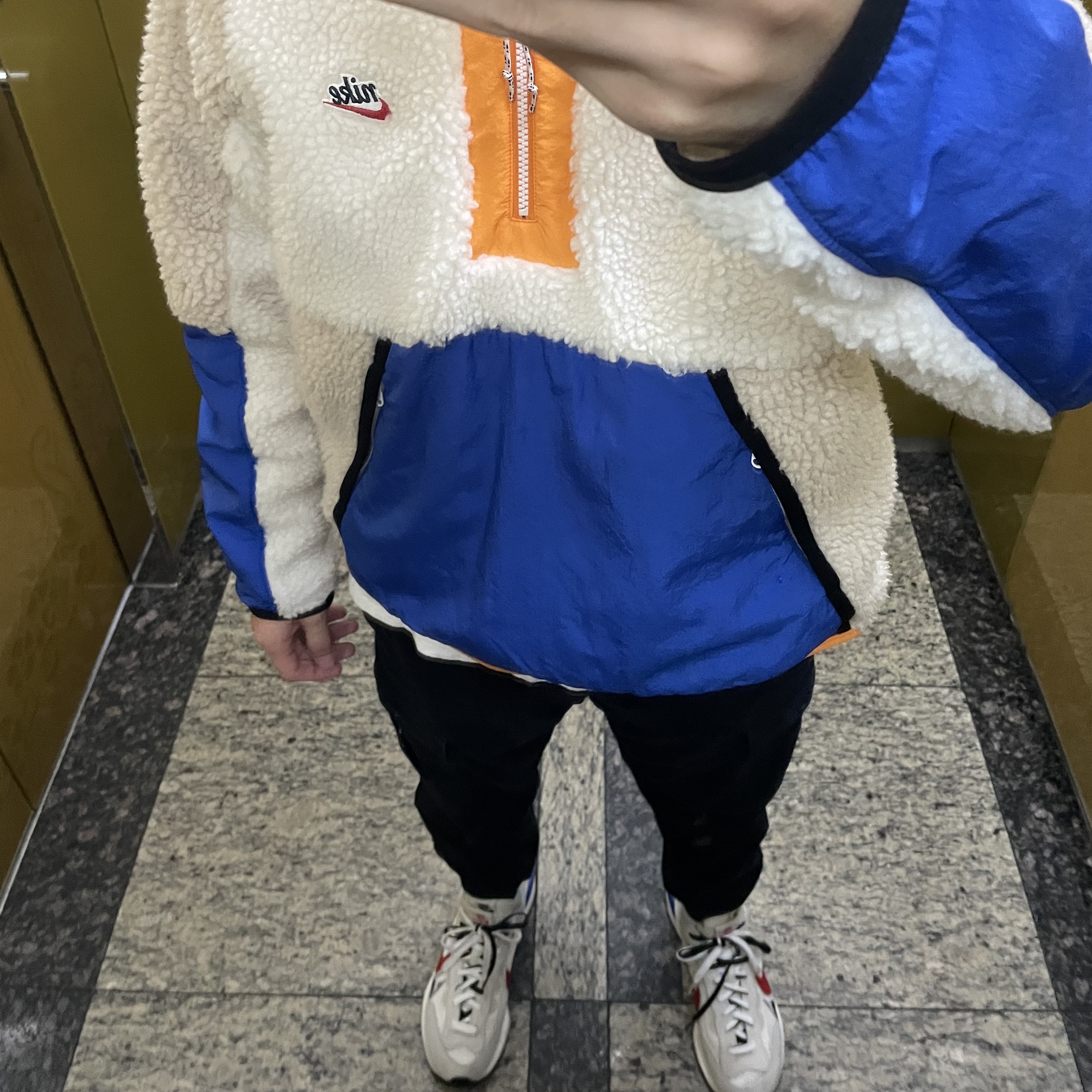 Nike x Sacai VaporWaffle Royal Fuchsia, Stone Island 313L1 Old Dye Treatment Cargo Pants Black - 21FW 착용 스타일 - 3
