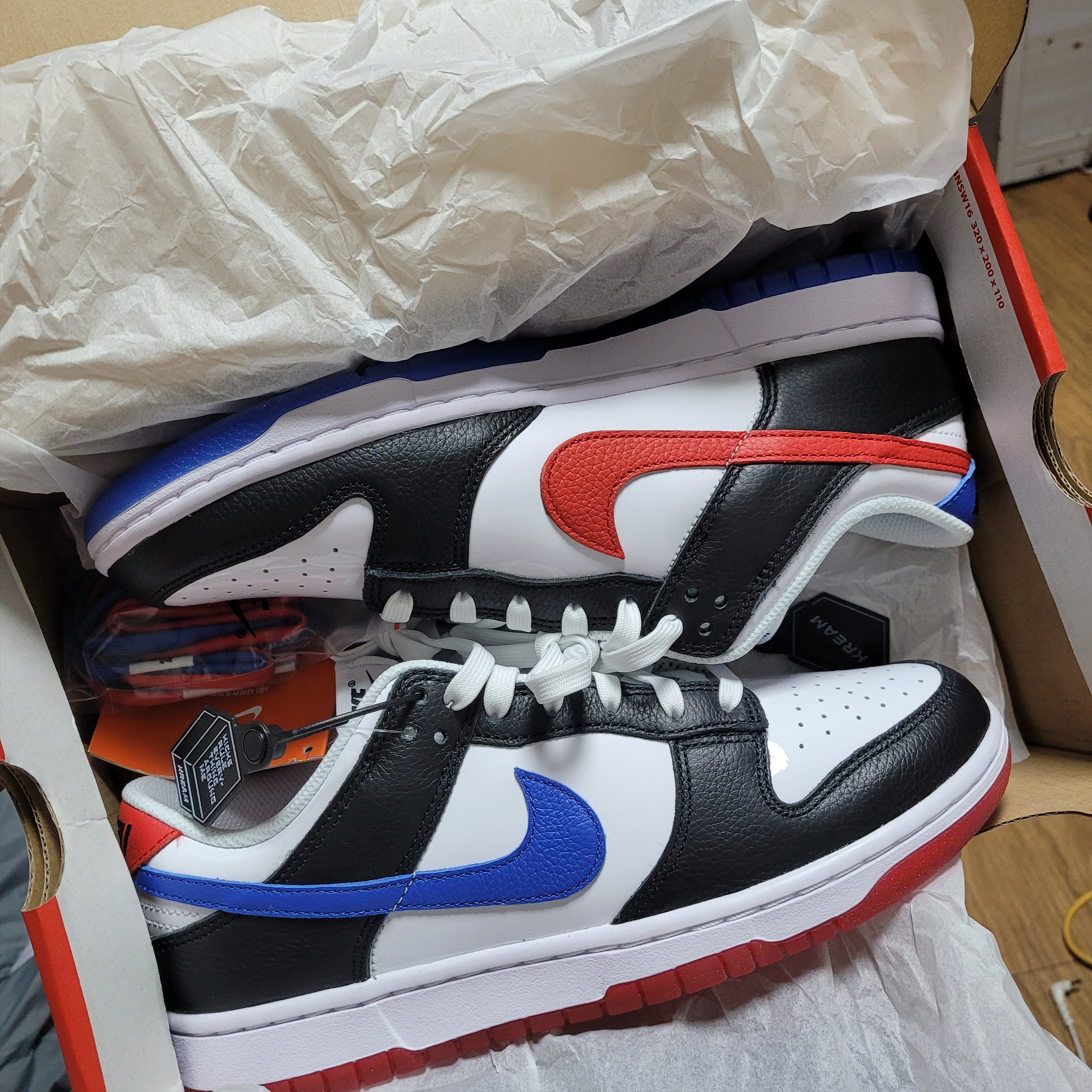 Nike Dunk Low SE Seoul 착용 스타일