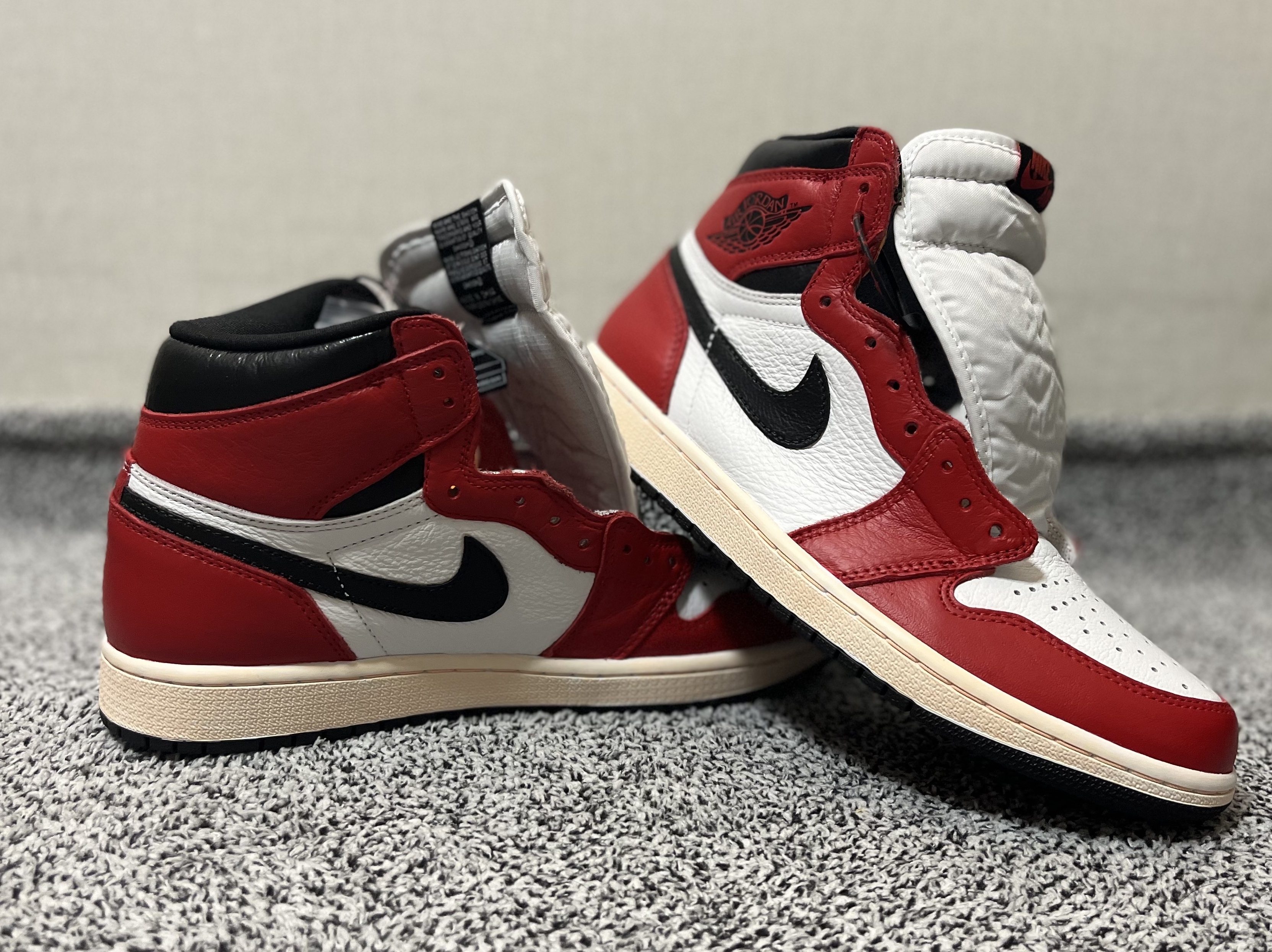 Jordan 1 Retro High OG Light Fusion Red 착용 스타일 - 4