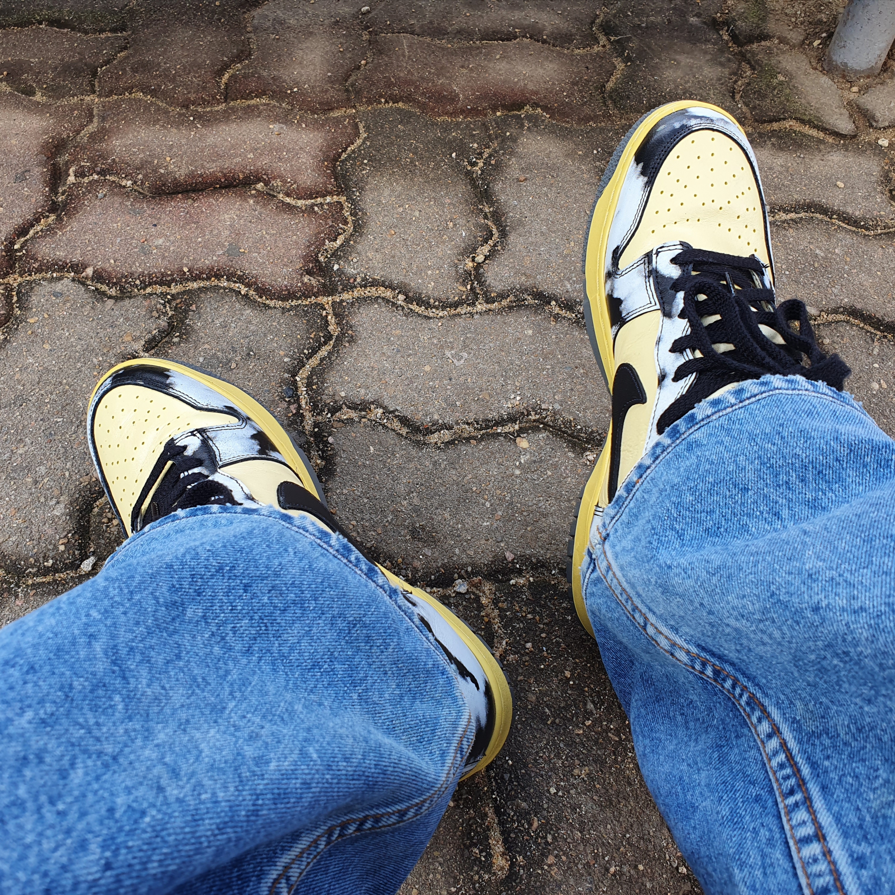 Nike Dunk High 1985 SP Black Acid Wash 착용 스타일