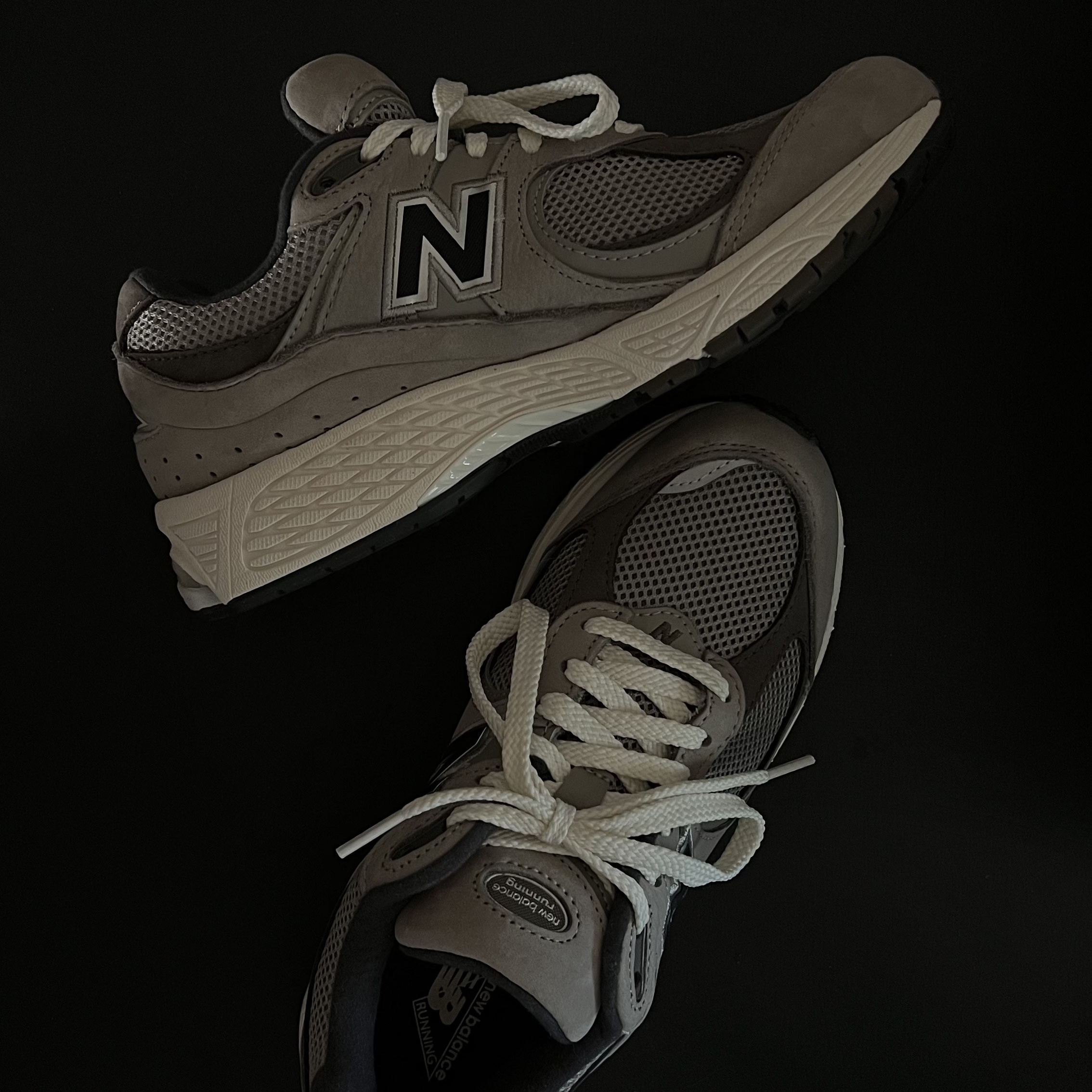New Balance 2002 Warm Alpaca, New Balance 992 Made in USA Triple Black 착용 스타일 - 2
