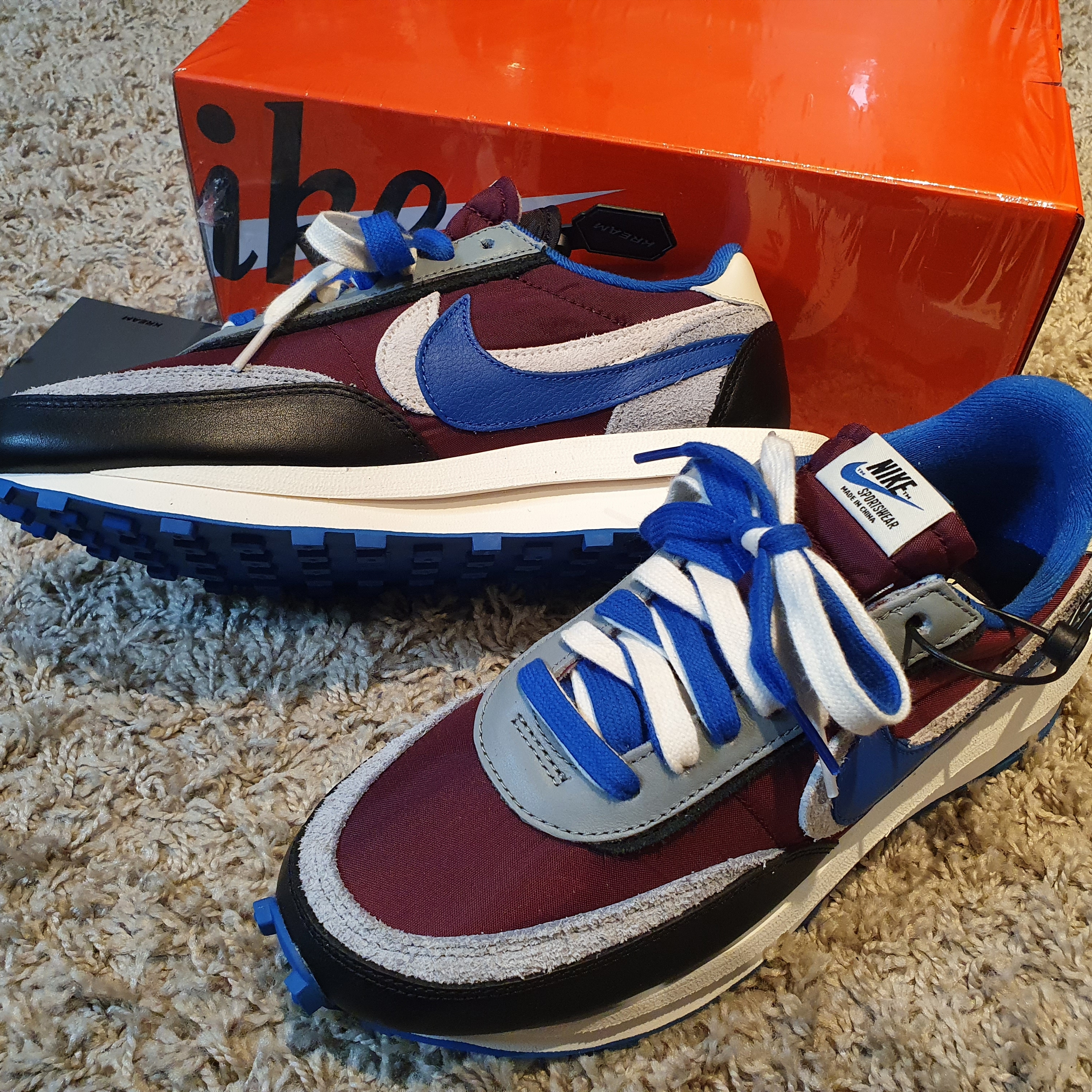 Nike x Sacai x Undercover LDWaffle Night Maroon Team Royal 착용 스타일