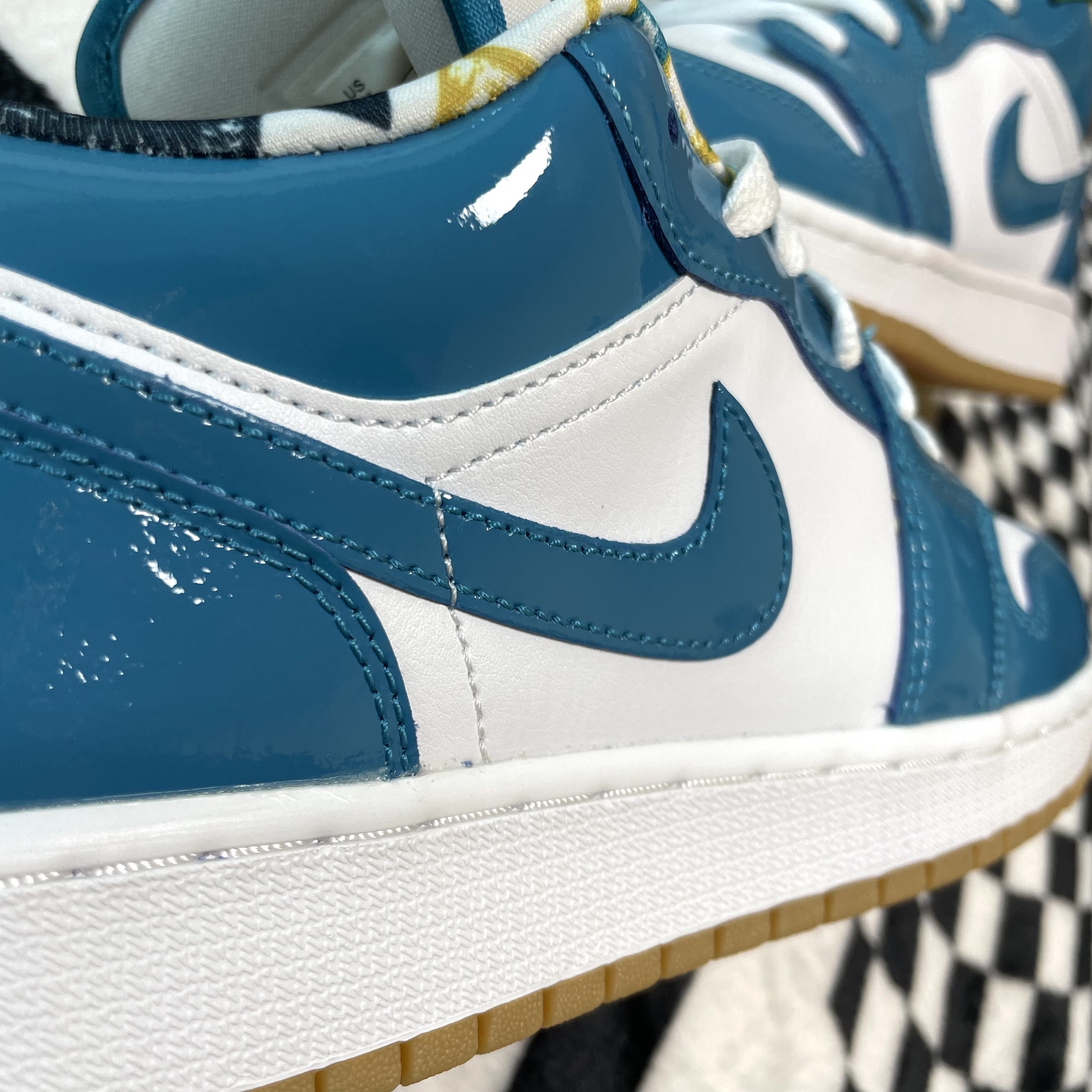 (GS) Jordan 1 Low SE Barcelona 착용 스타일 - 2