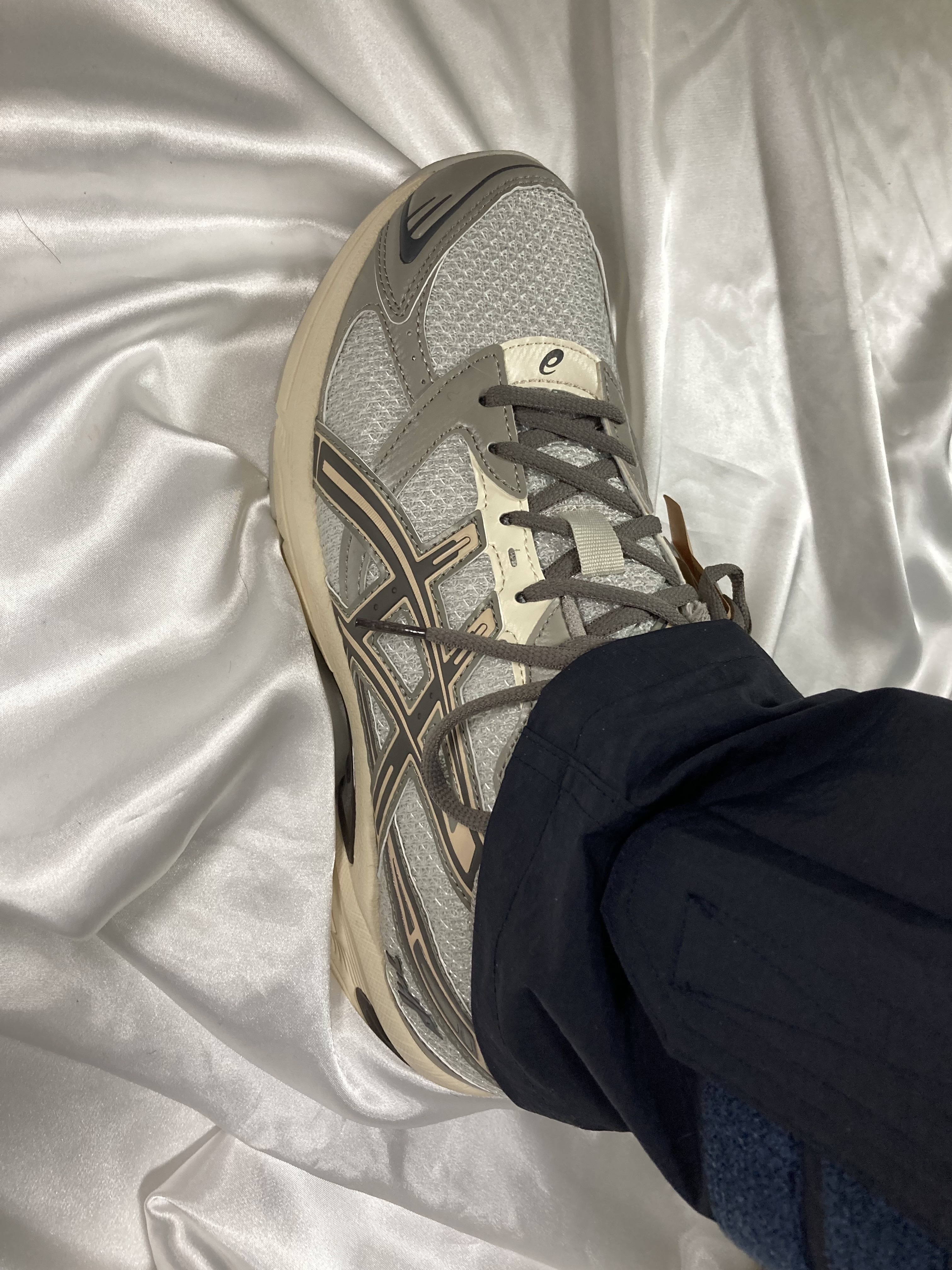 Asics x I4P Gel-1130 Glacier Grey Mink 착용 스타일