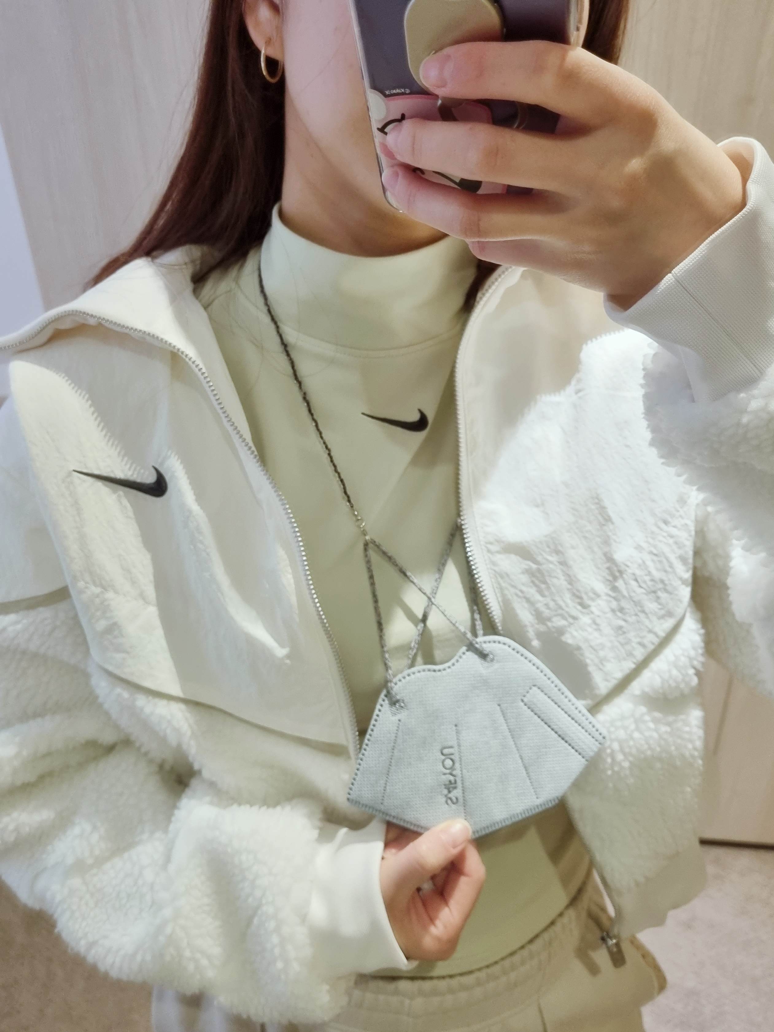 (W) Nike Air Force 1 '07 Low White Black 착용 스타일 - 2