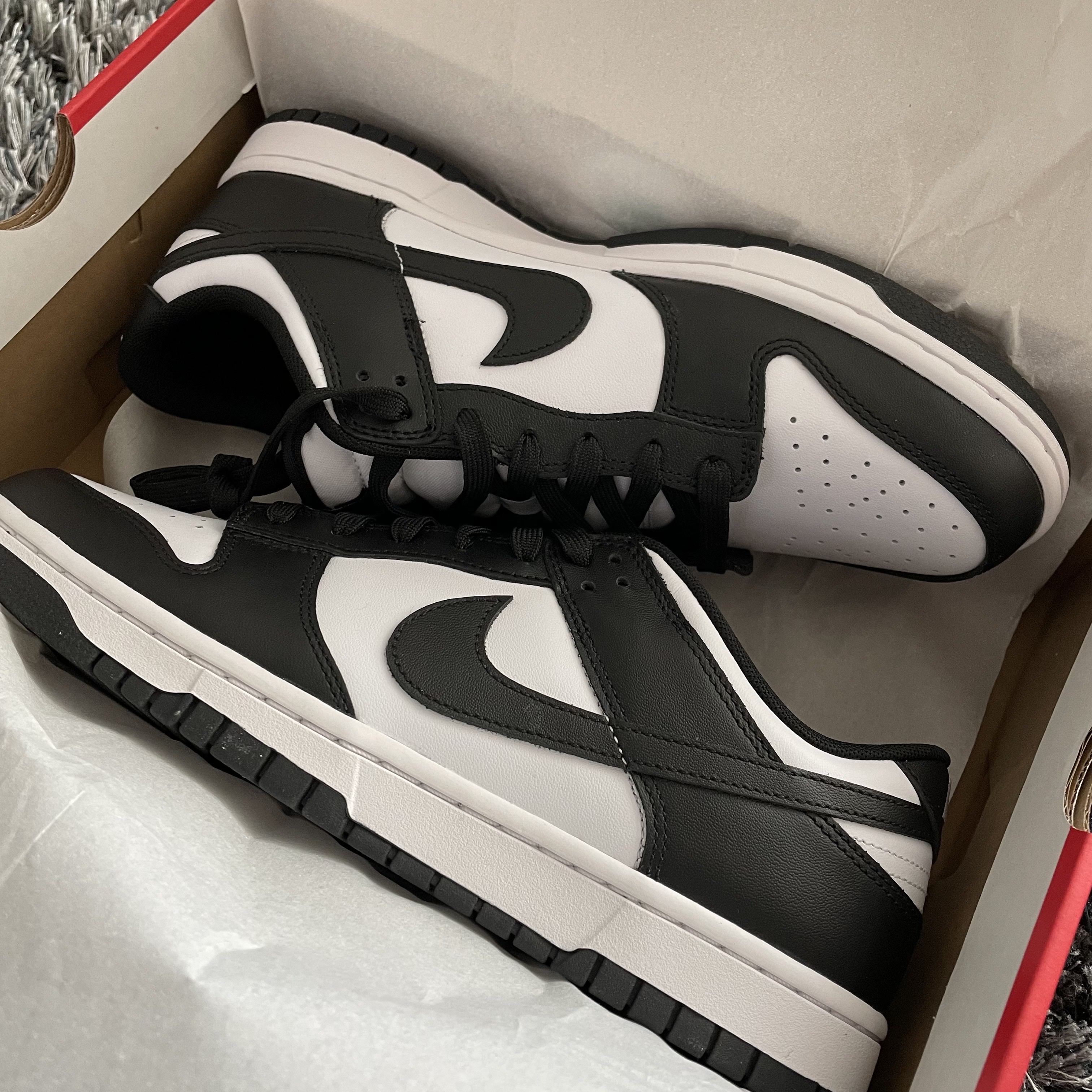 Nike Dunk Low Retro Black 착용 스타일