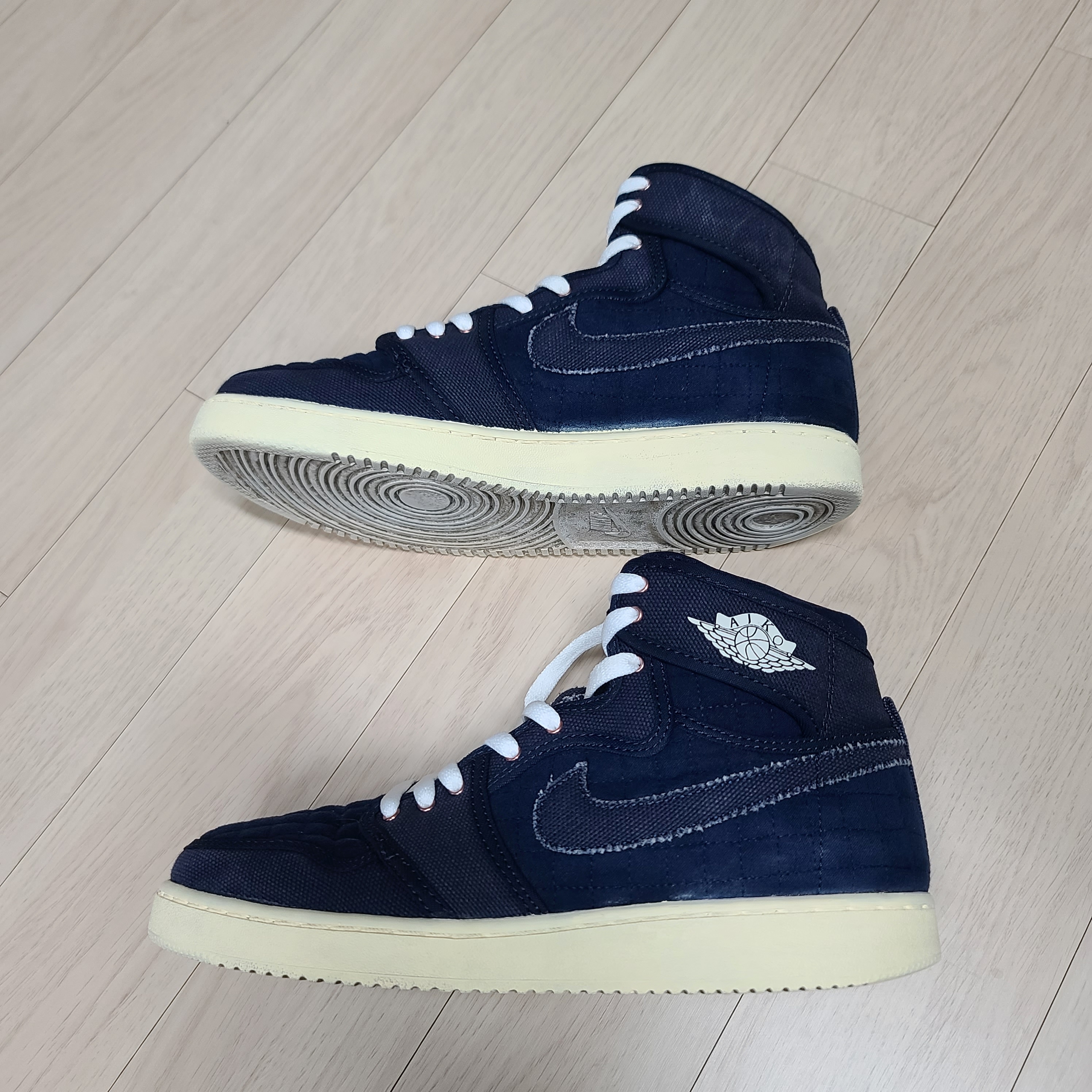 Jordan 1 KO High OG Canvas Obsidian 착용 스타일 - 2