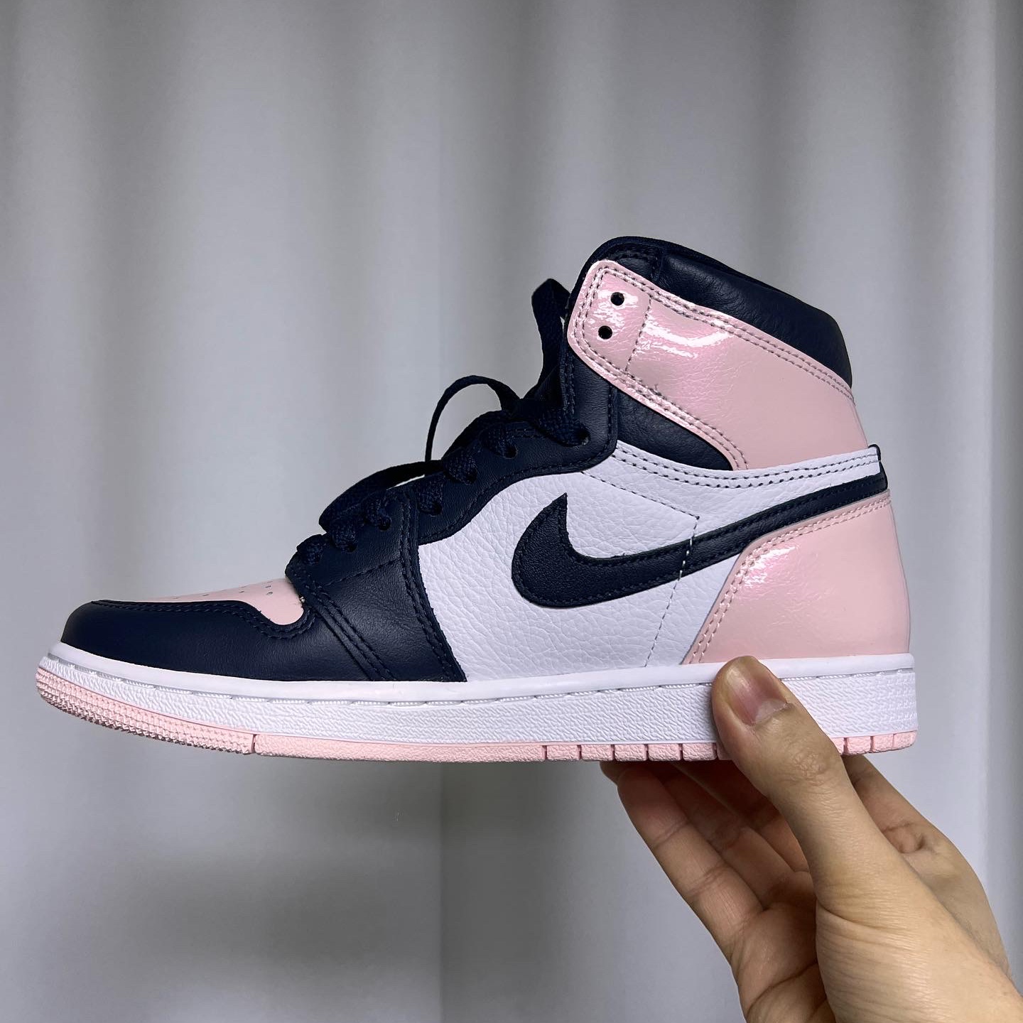 (W) Jordan 1 Retro High OG Atmosphere 착용 스타일 - 1