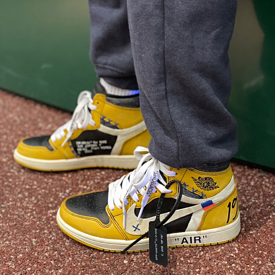 Jordan 1 Retro High OG Pollen, IAB Studio x League of Legends Sweatpants Navy 착용 스타일 - 3