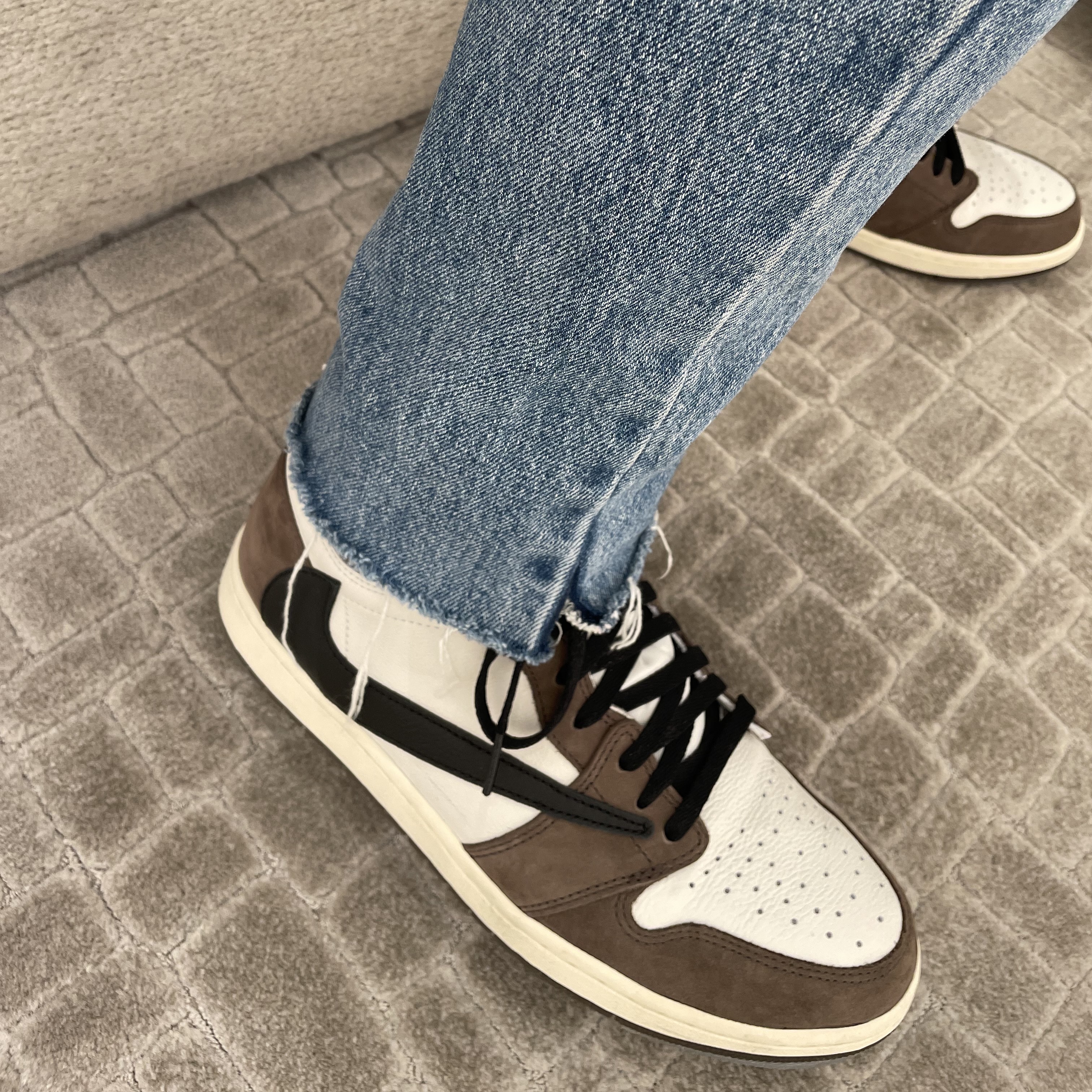 Jordan 1 x Travis Scott Retro High OG SP Mocha 착용 스타일