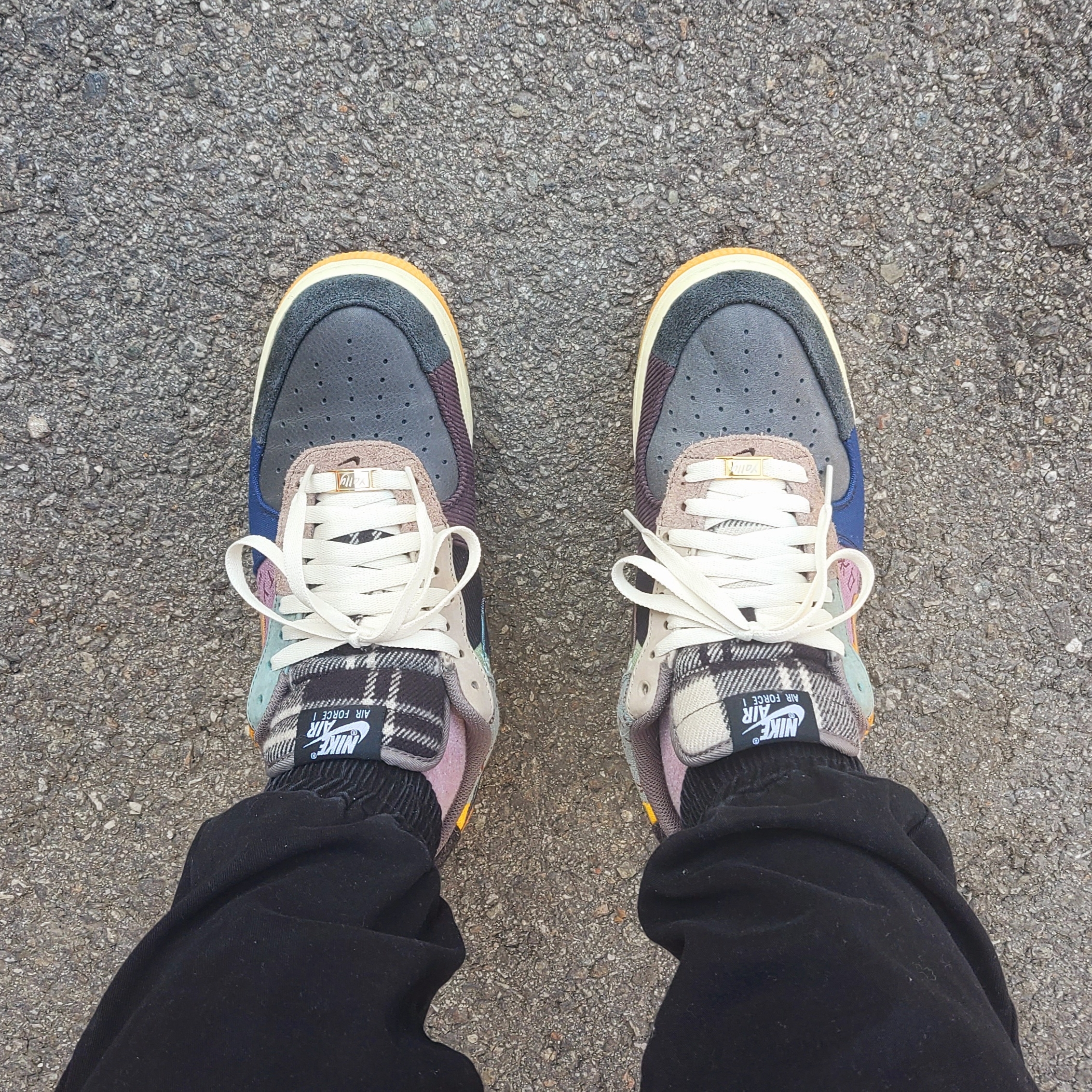 Nike x Travis Scott Air Force 1 Low Cactus Jack 착용 스타일 - 5