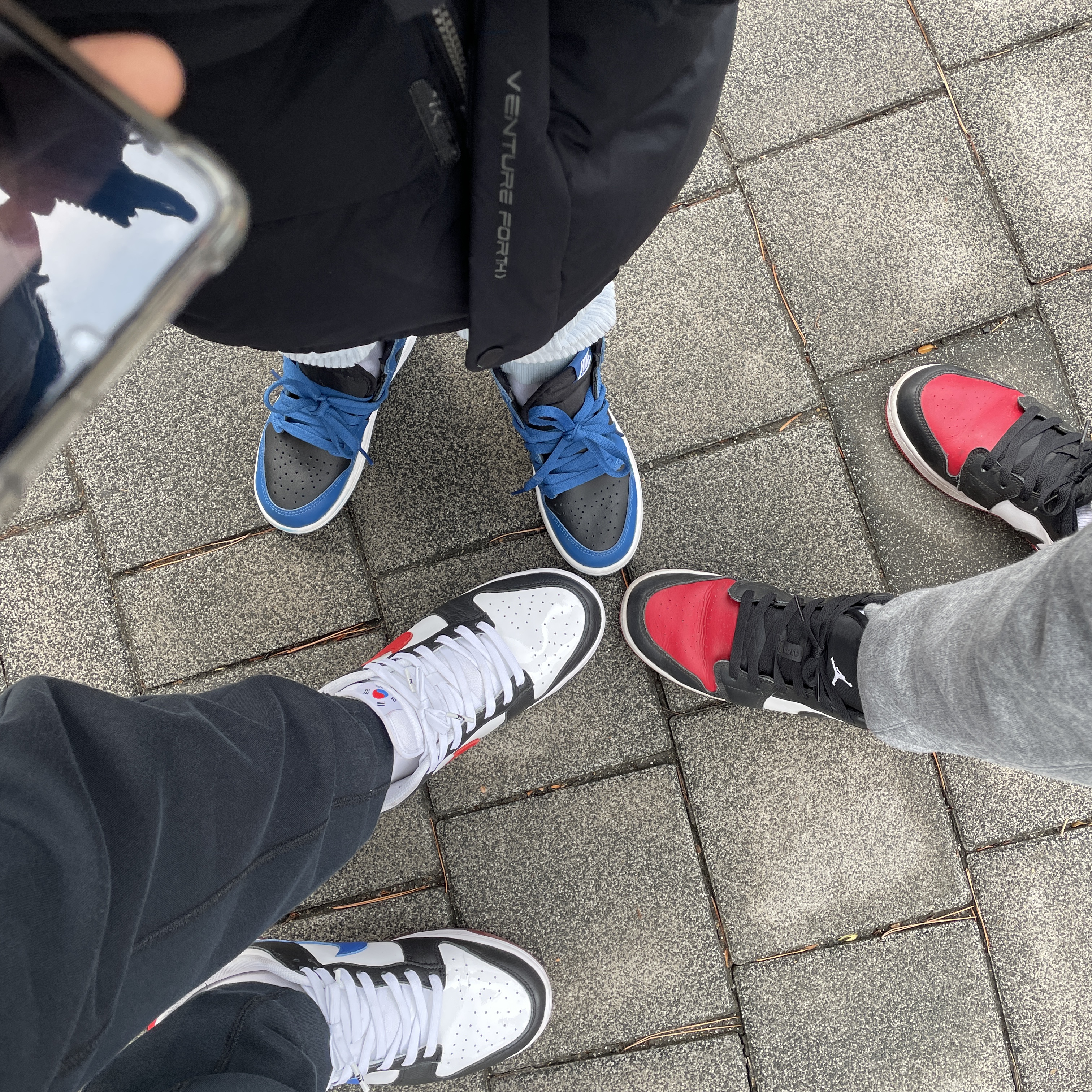 Nike Dunk Low SE Seoul, (GS) Jordan 1 Low Bred Toe 착용 스타일