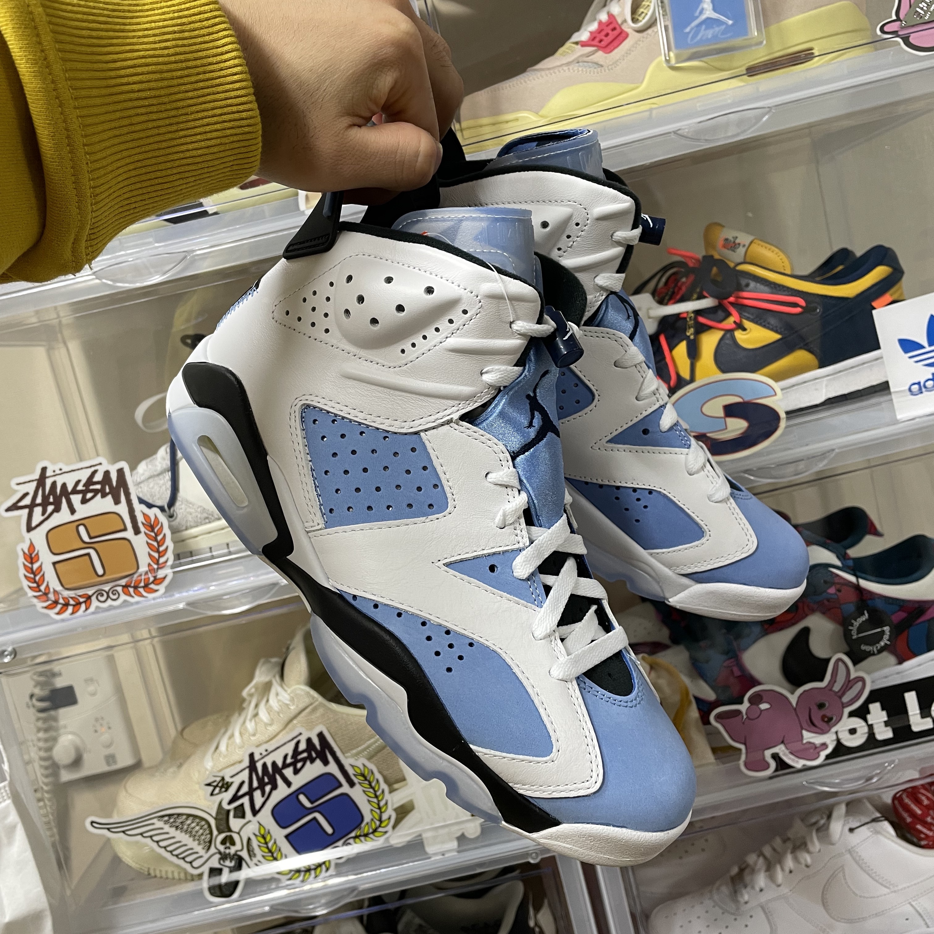 Jordan 6 Retro University Blue 착용 스타일 - 1