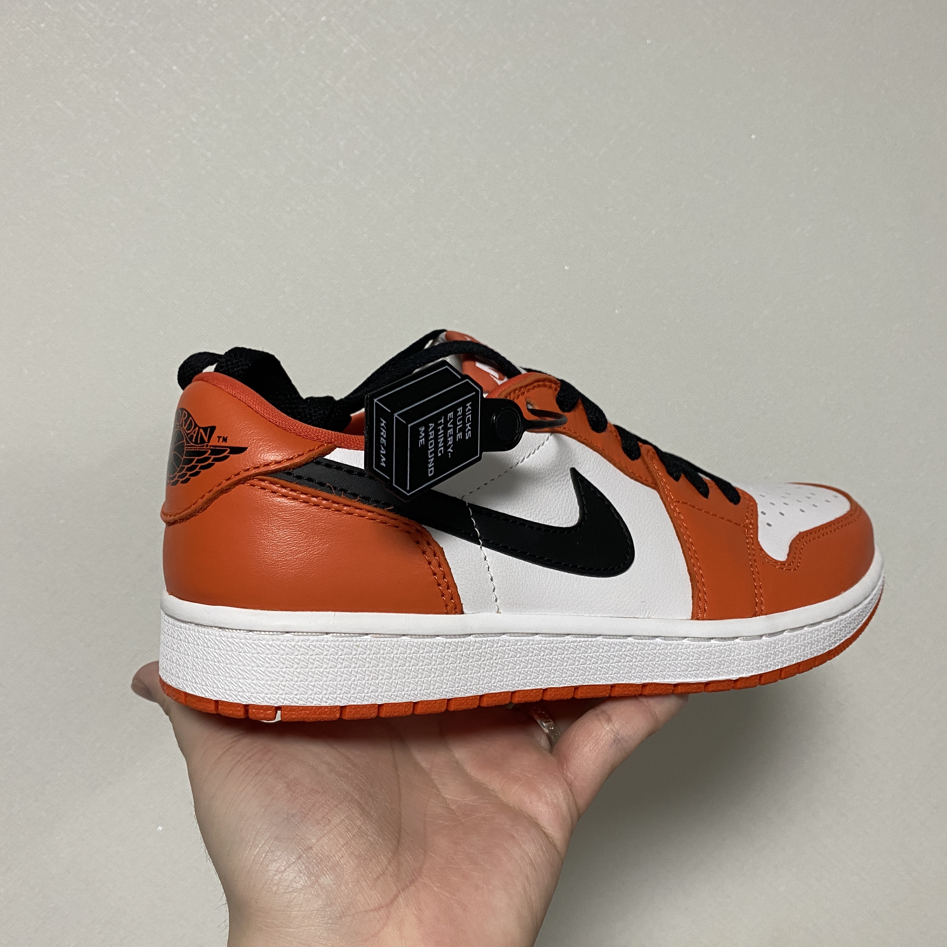 Jordan 1 Low OG Starfish 착용 스타일 - 5