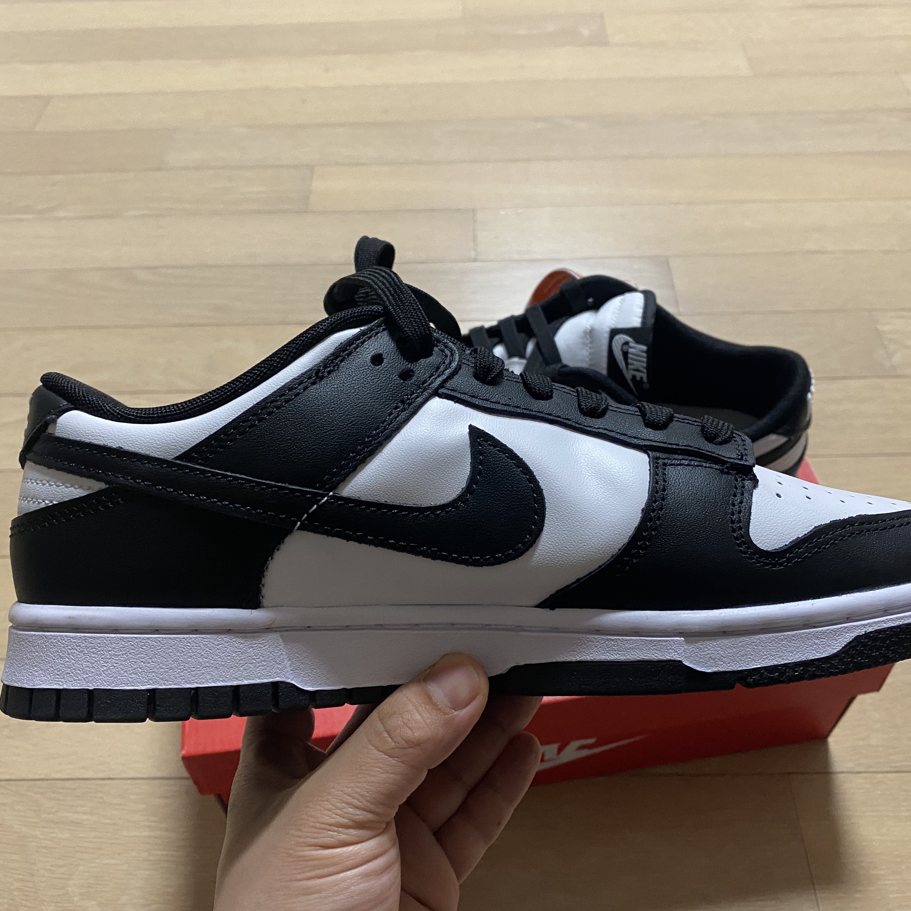 Nike Dunk Low Retro Black 착용 스타일 - 3