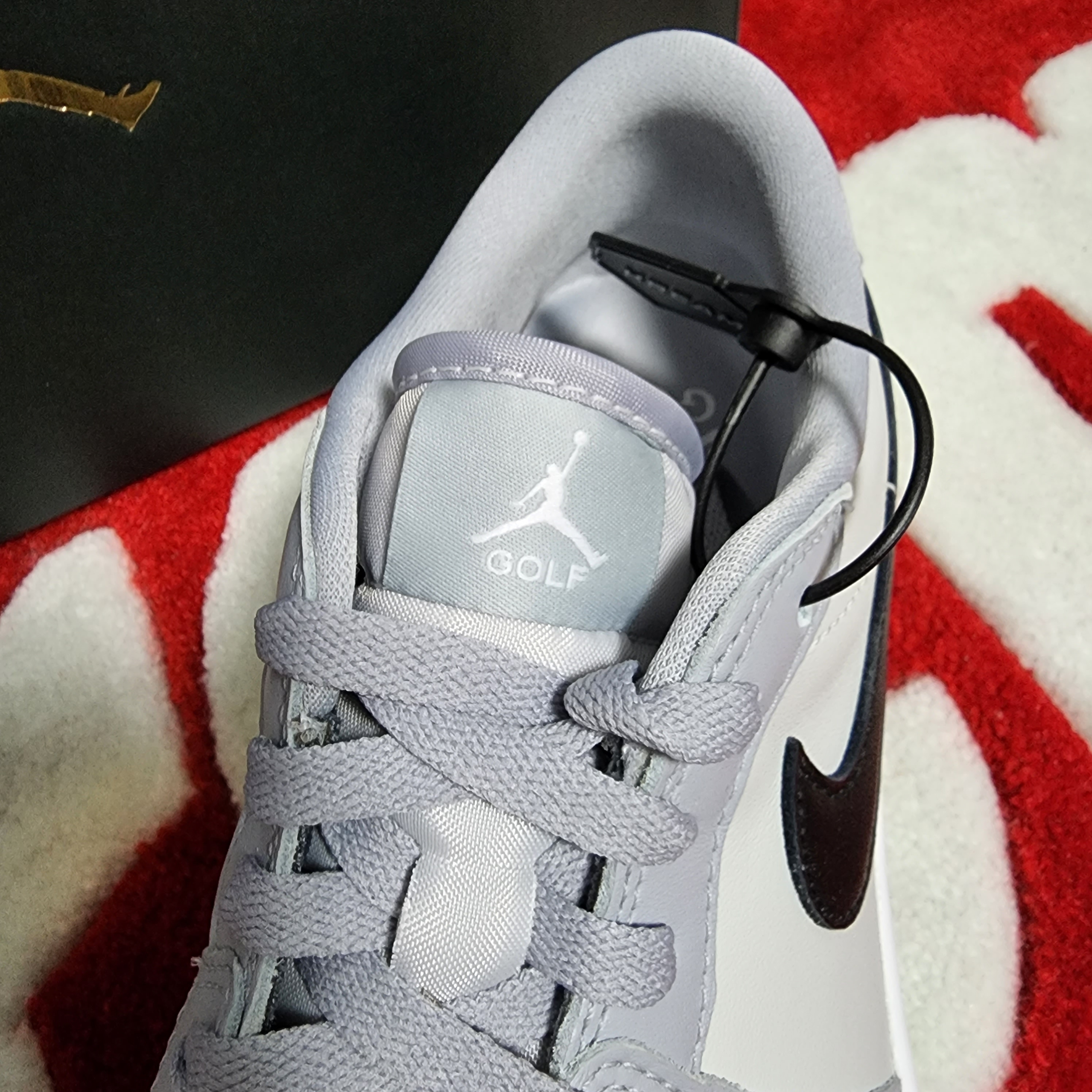 Jordan 1 Low Golf Wolf Grey 착용 스타일 - 5