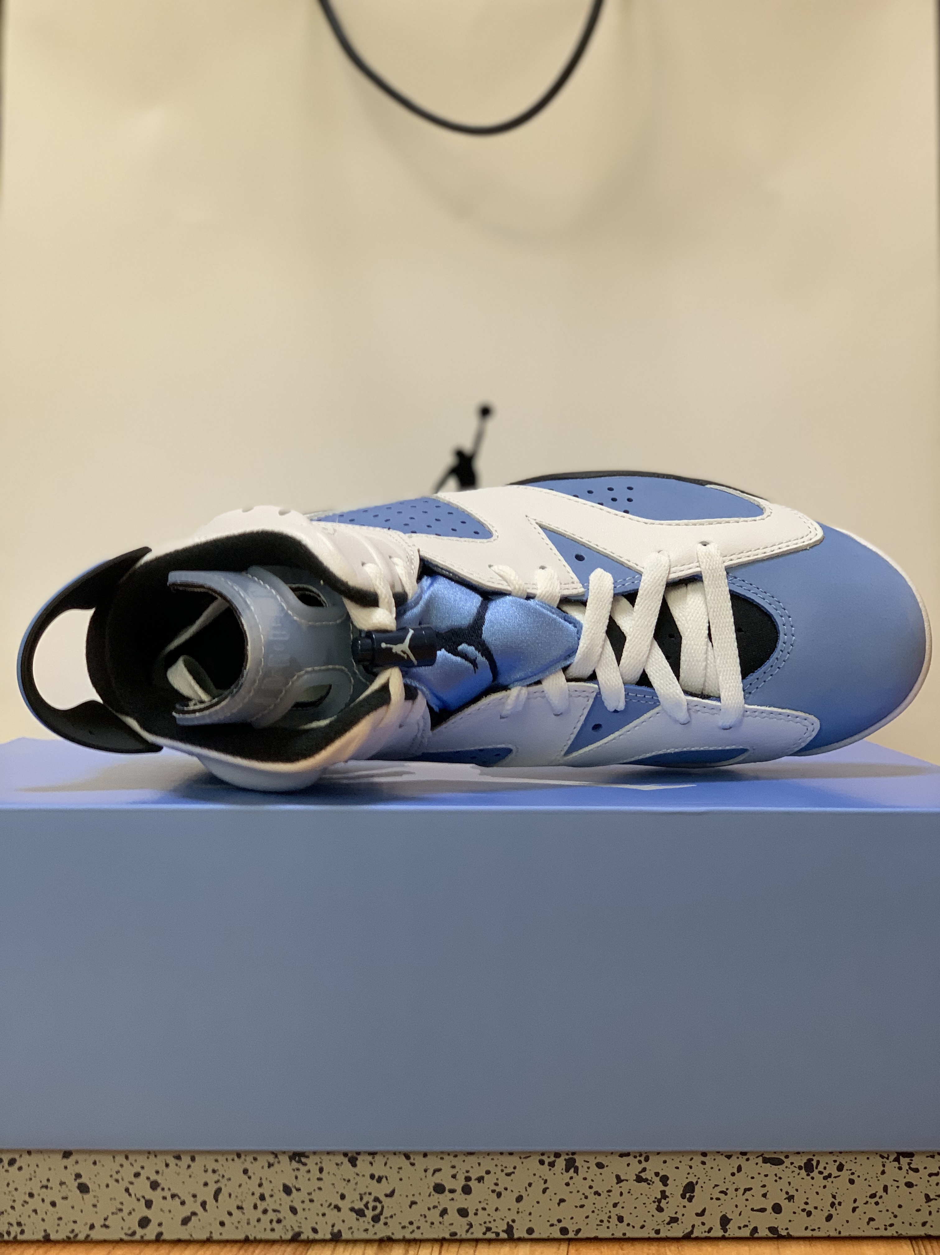 Jordan 6 Retro University Blue, (GS) Jordan 6 Retro University Blue 착용 스타일 - 3
