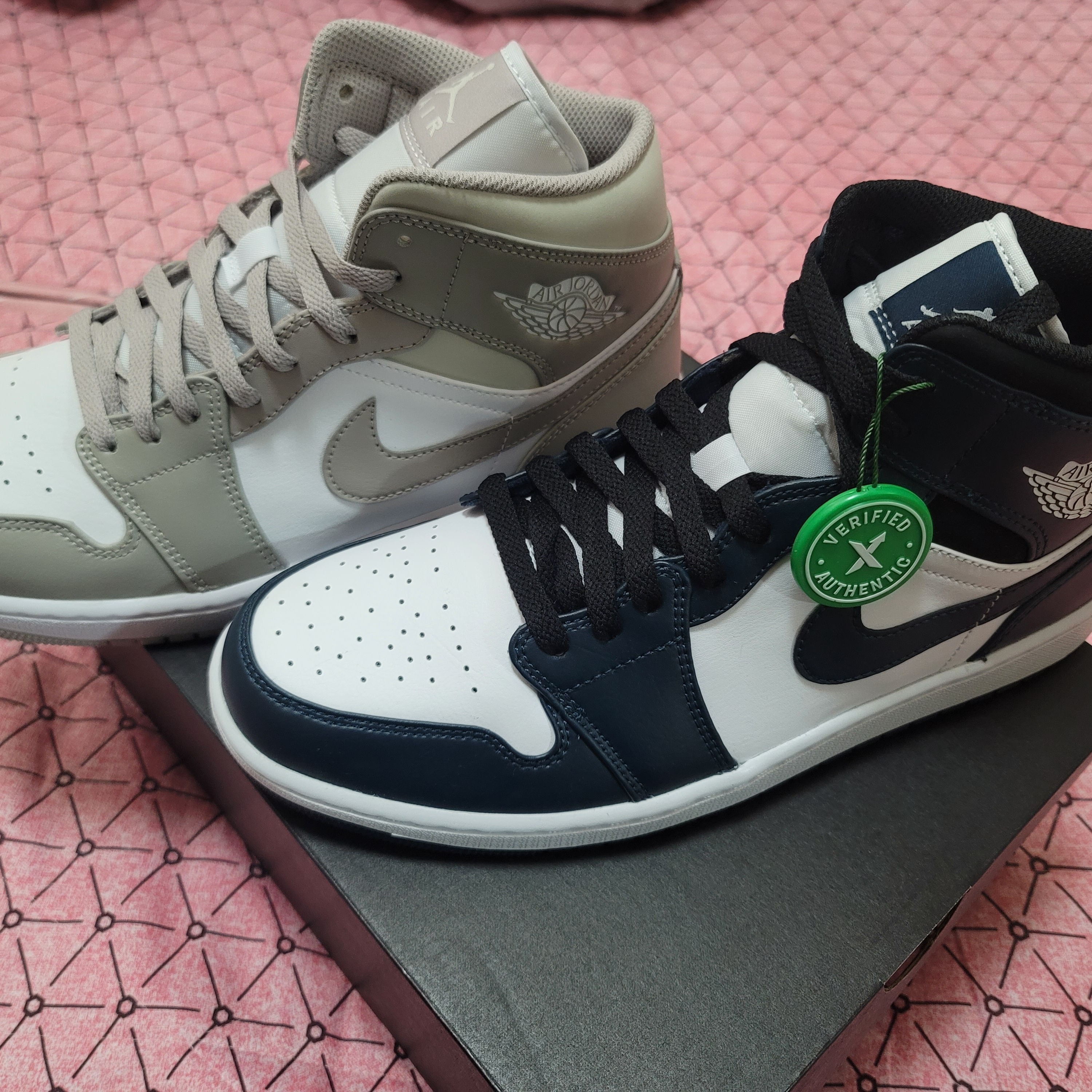Jordan 1 Mid College Grey, Jordan 1 Mid Dark Teal 착용 스타일 - 2