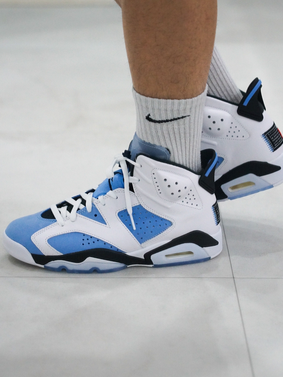 Jordan 6 Retro University Blue 착용 스타일 - 4