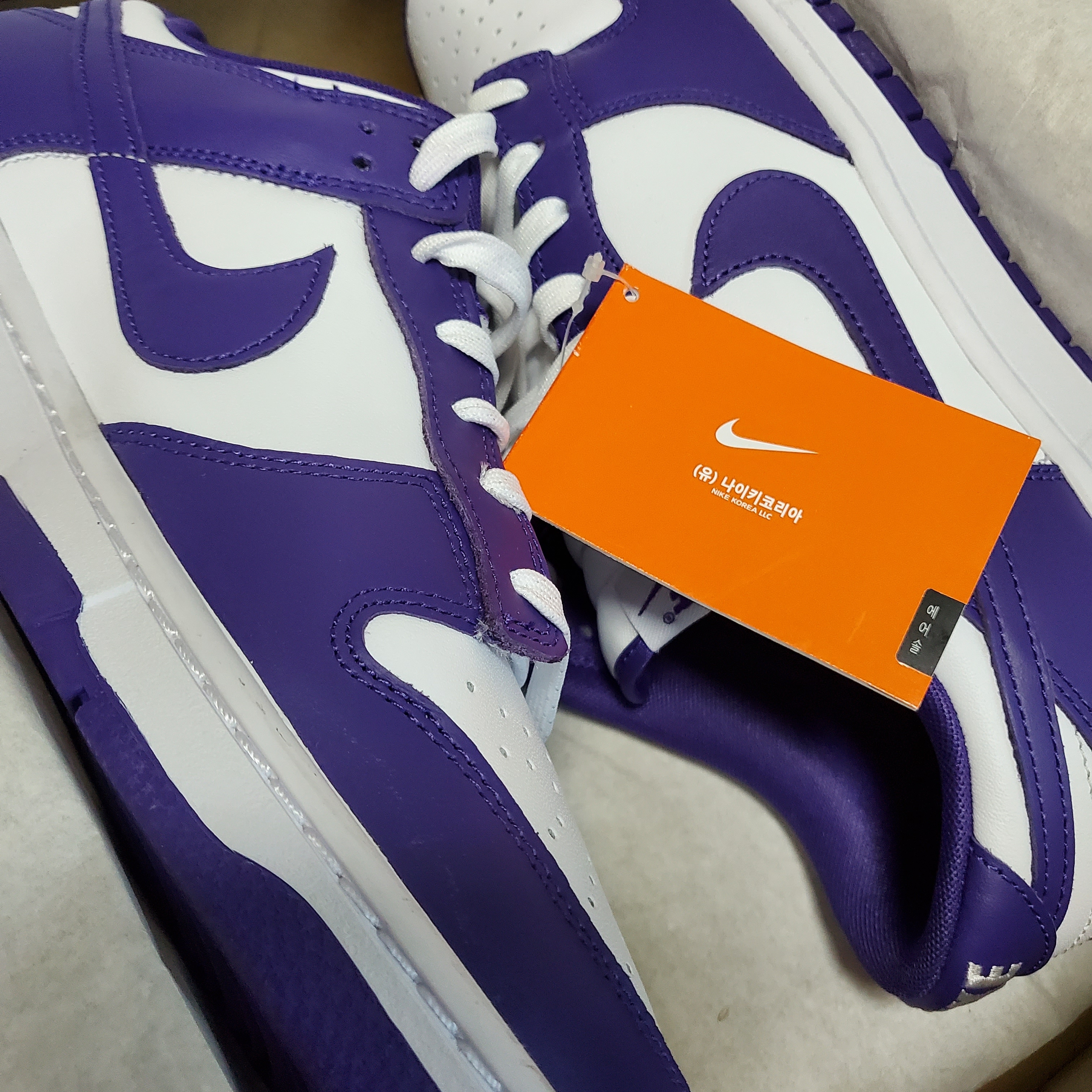 Nike Dunk Low Retro Championship Court Purple 착용 스타일