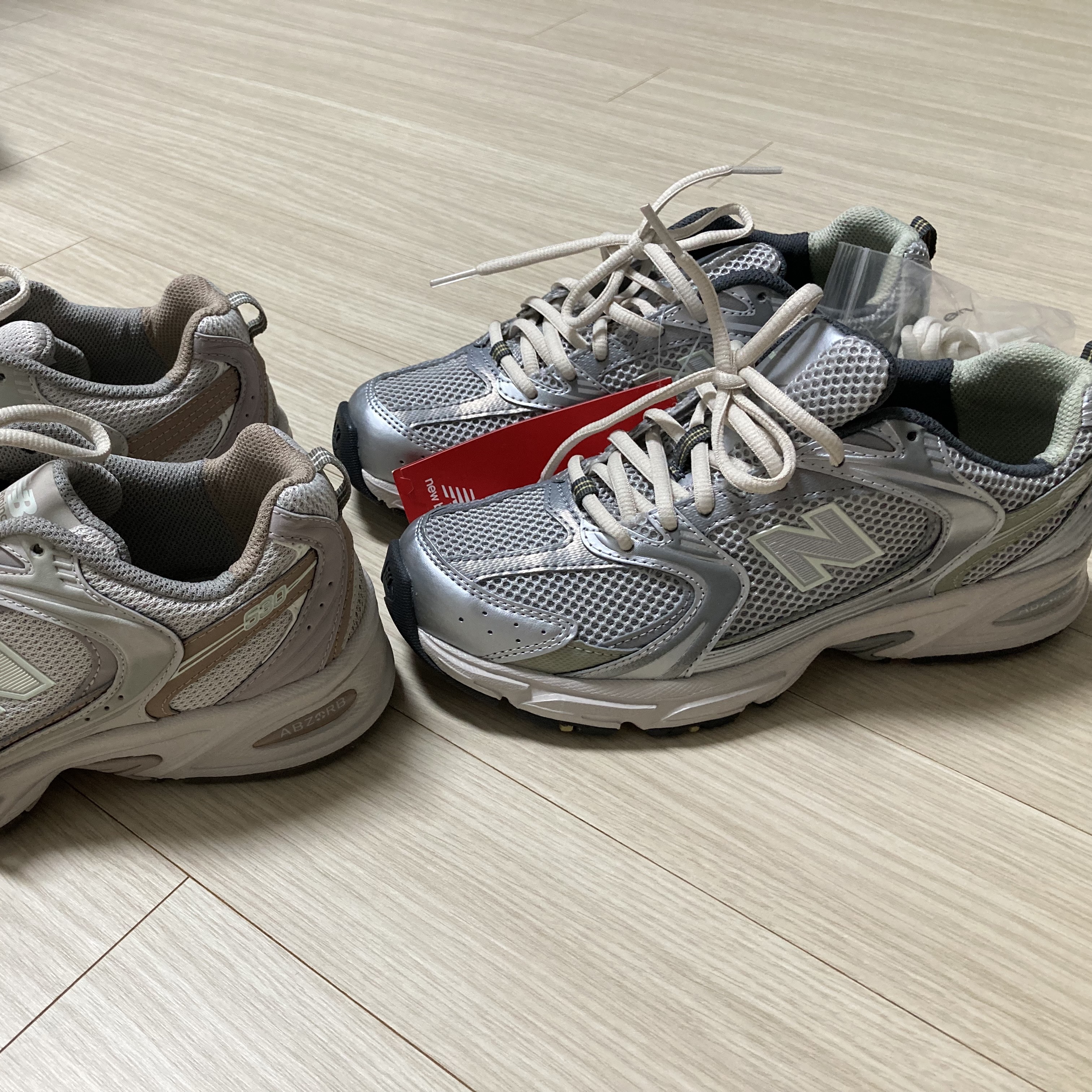 New Balance 530 Earth, New Balance 530 Mars 착용 스타일
