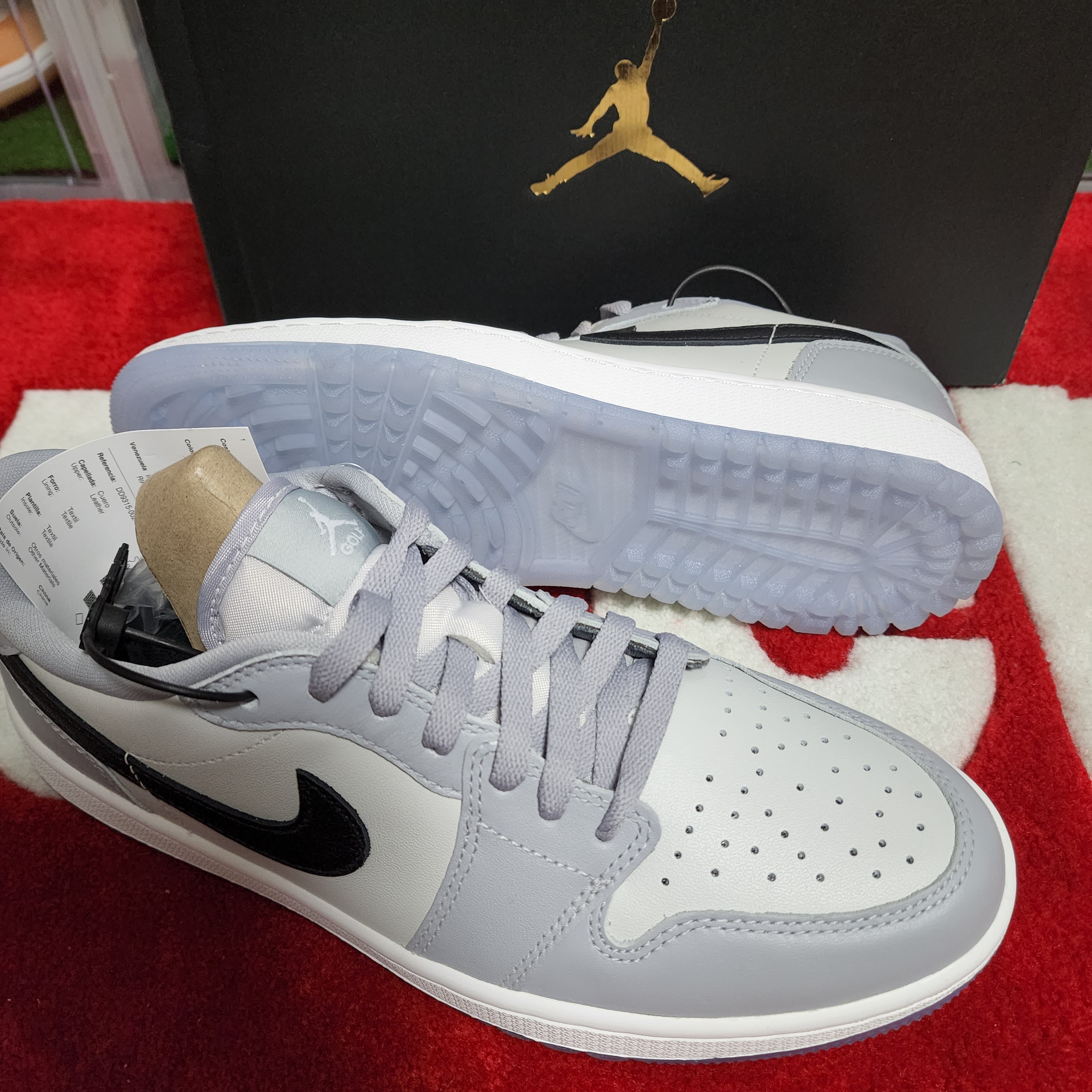 Jordan 1 Low Golf Wolf Grey 착용 스타일 - 3