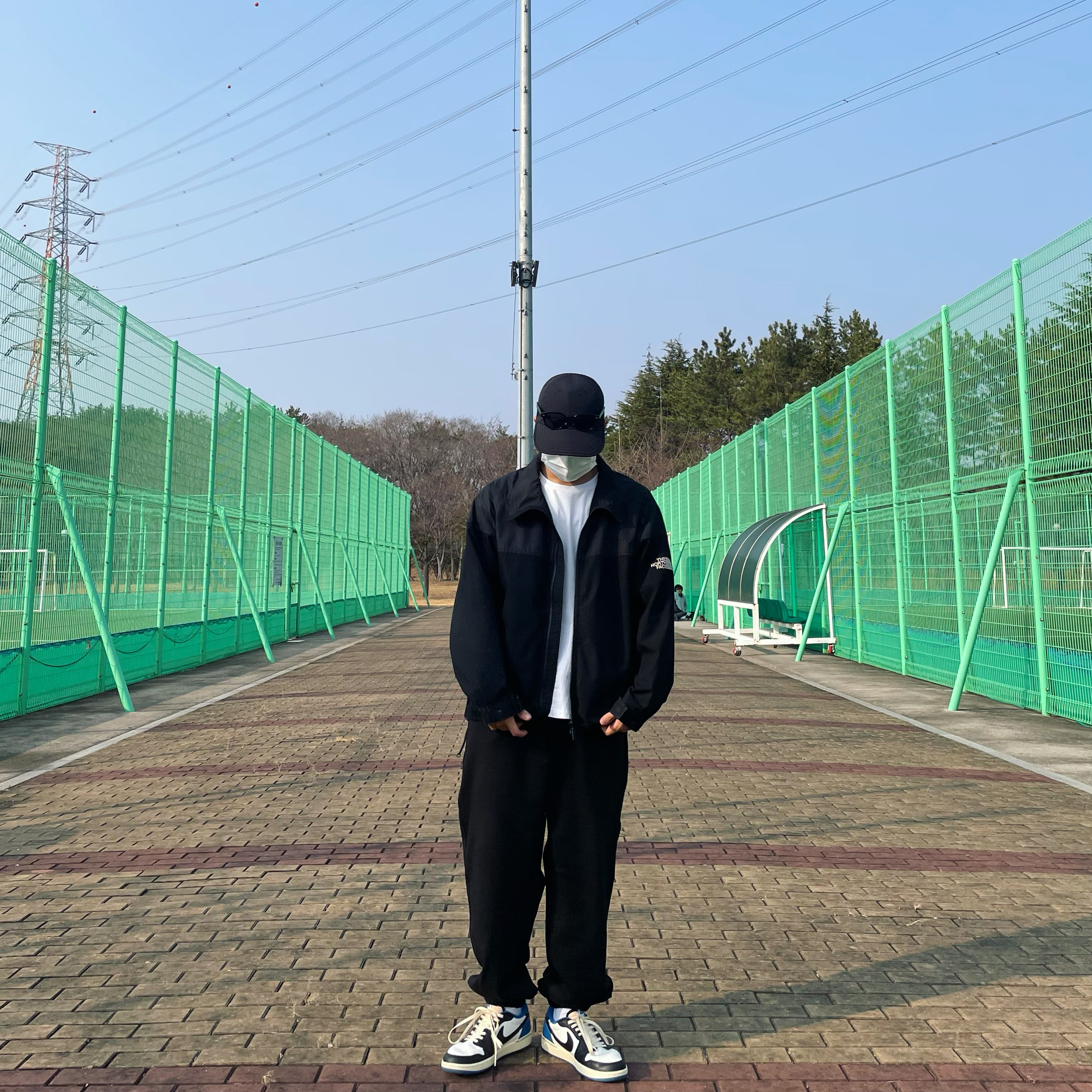 Jordan 1 x Travis Scott x Fragment Retro Low OG SP Military Blue 착용 스타일