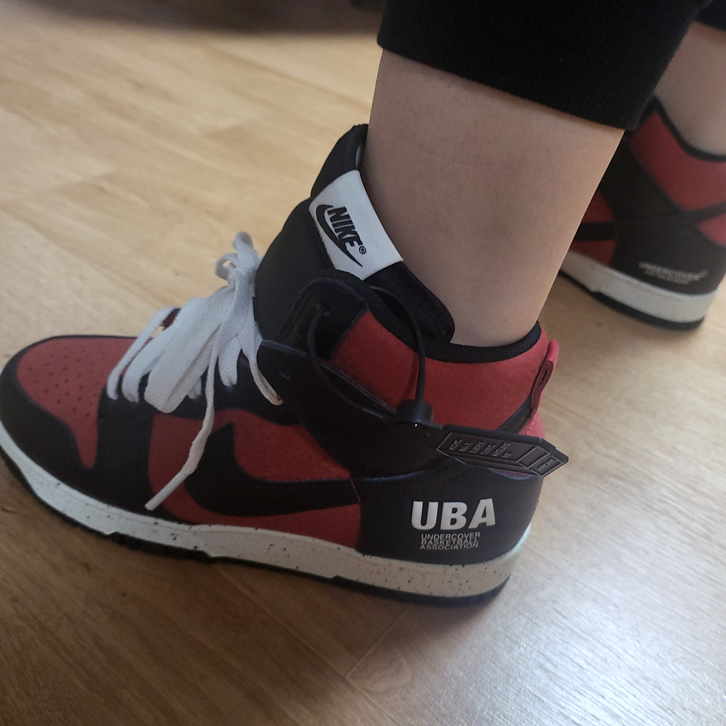 Nike x Undercover Dunk High 1985 Gym Red 착용 스타일 - 2