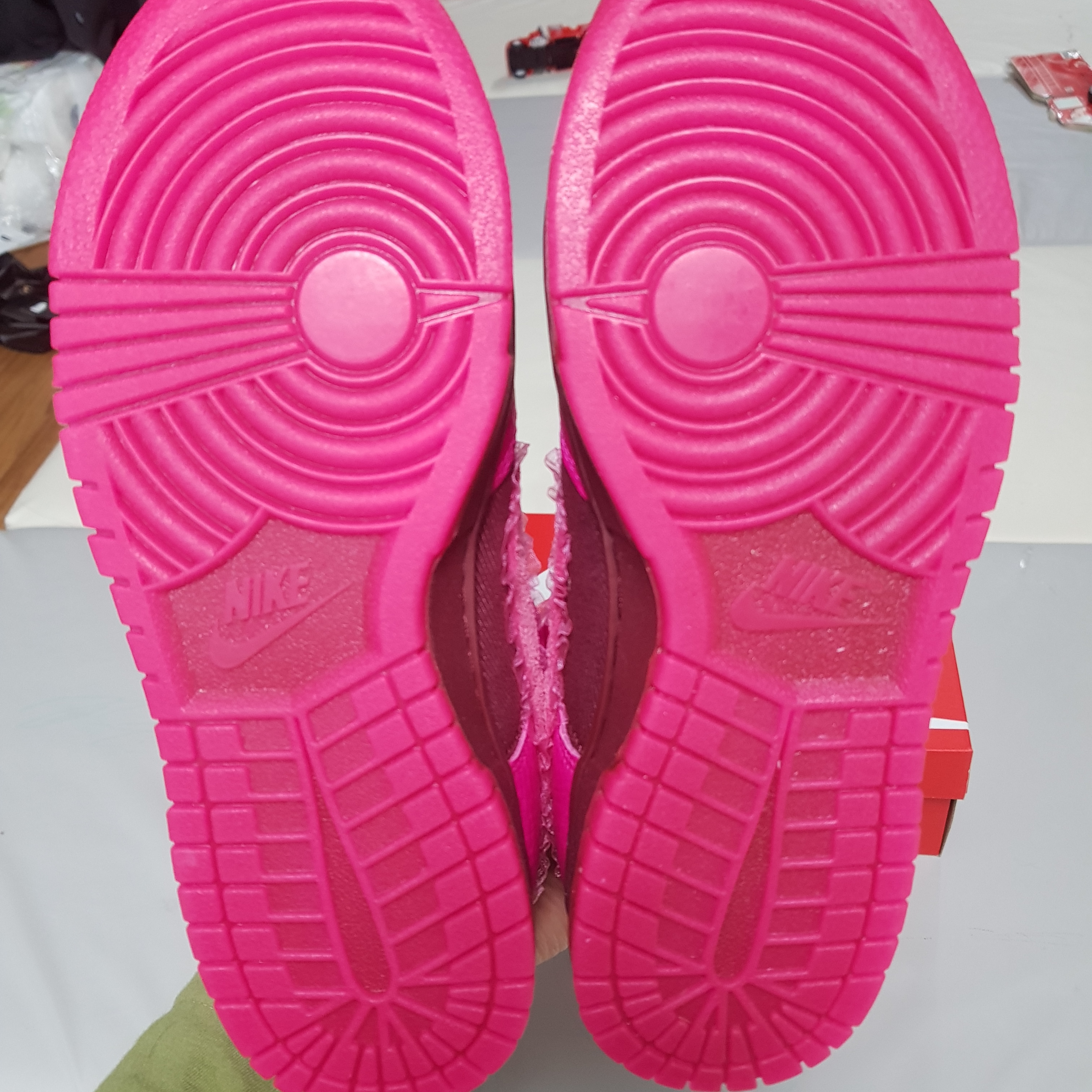(W) Nike Dunk Low Prime Pink 착용 스타일 - 5