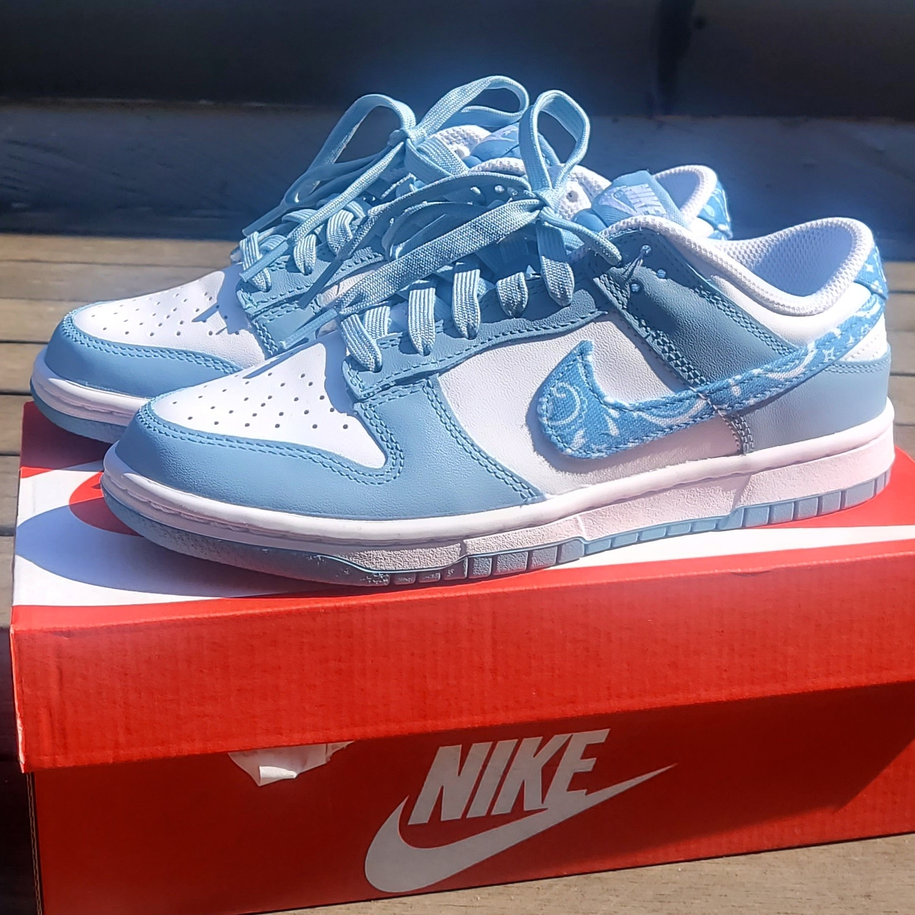 (W) Nike Dunk Low Essential Blue Paisley, Nike NRG Solo Swoosh Fleece Hoodie Psychic Blue - US/EU 착용 스타일