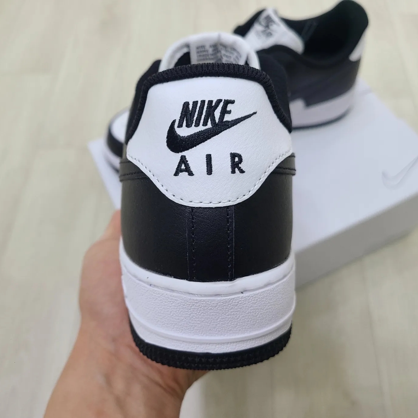 Nike Air Force 1 '07 Low White 착용 스타일 - 3