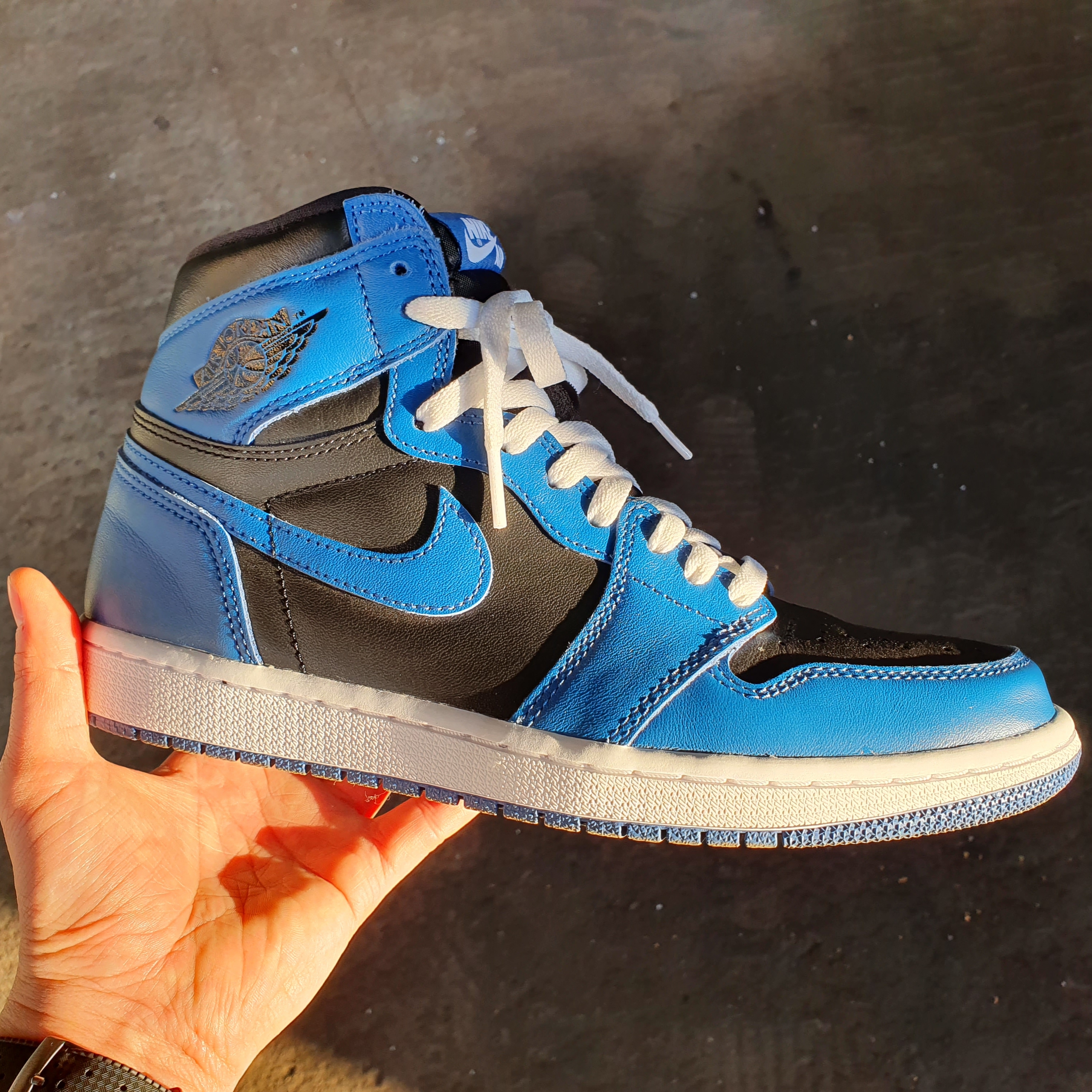 Jordan 1 Retro High OG Dark Marina Blue 착용 스타일 - 2