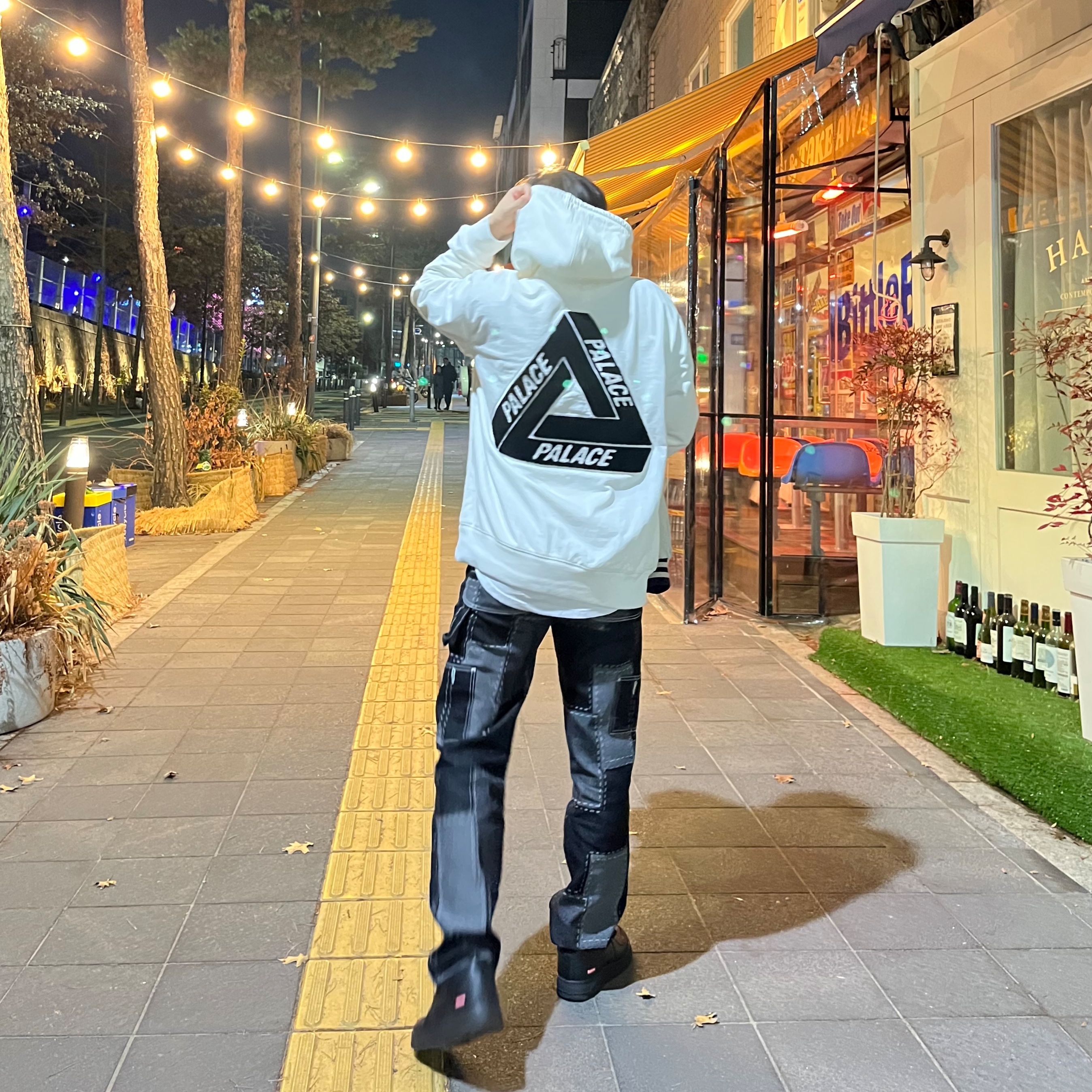 Palace Tri-Chenille Hood White - 21FW, Nike x Supreme Air Force 1 Low Black 착용 스타일