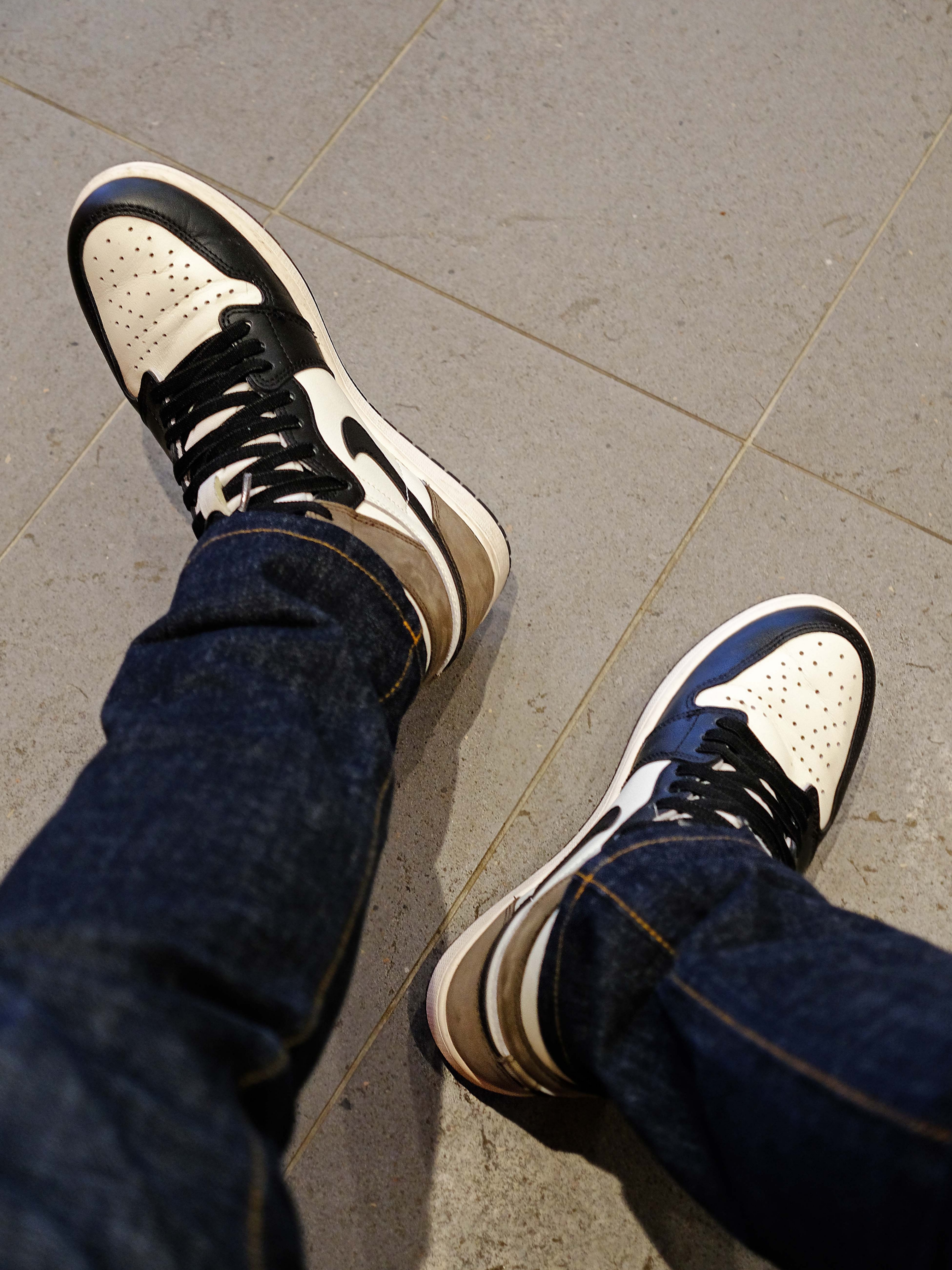 Jordan 1 Retro High OG Black Mocha, (GS) Jordan 1 Retro High OG Black Mocha 착용 스타일