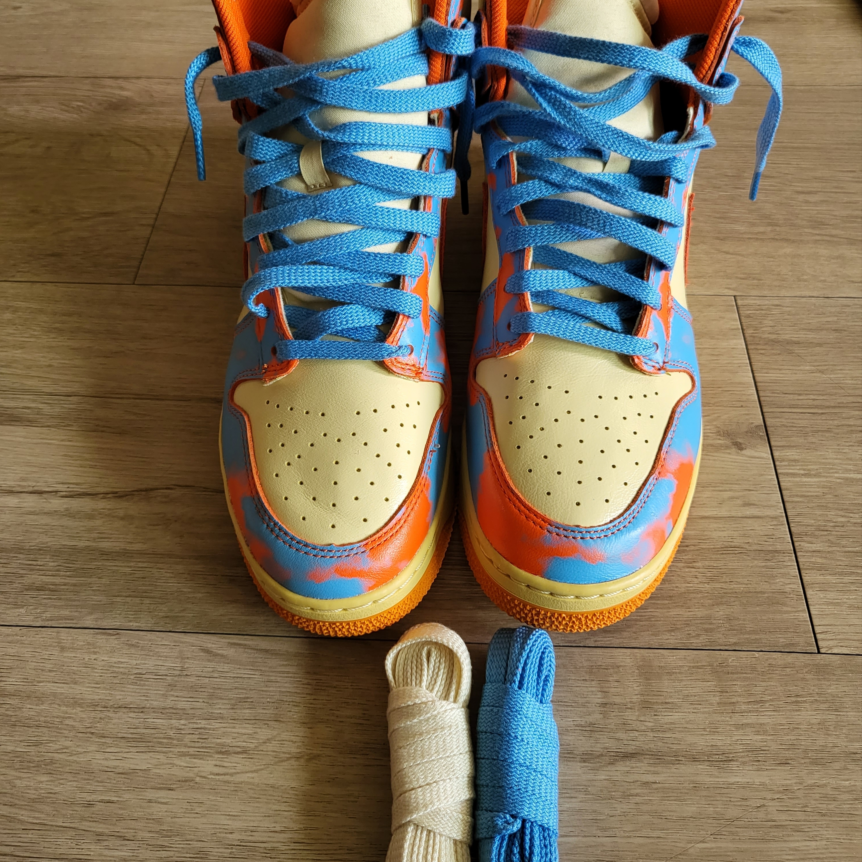 Nike Dunk High 1985 SP Orange Acid Wash 착용 스타일 - 3